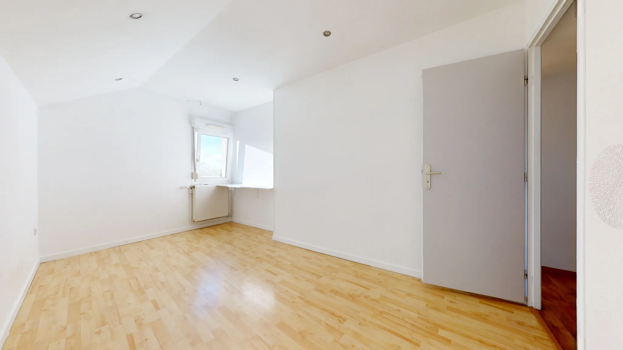 Appartement duplex lumineux de 127 m² avec terrasse et garage à Saint-Vit 