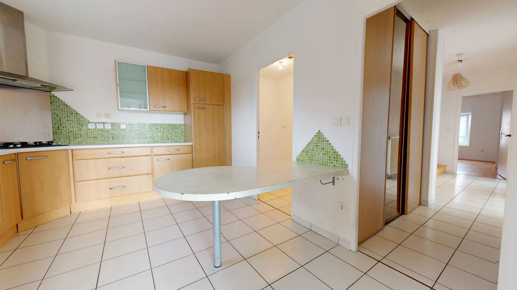 Appartement duplex lumineux de 127 m² avec terrasse et garage à Saint-Vit 