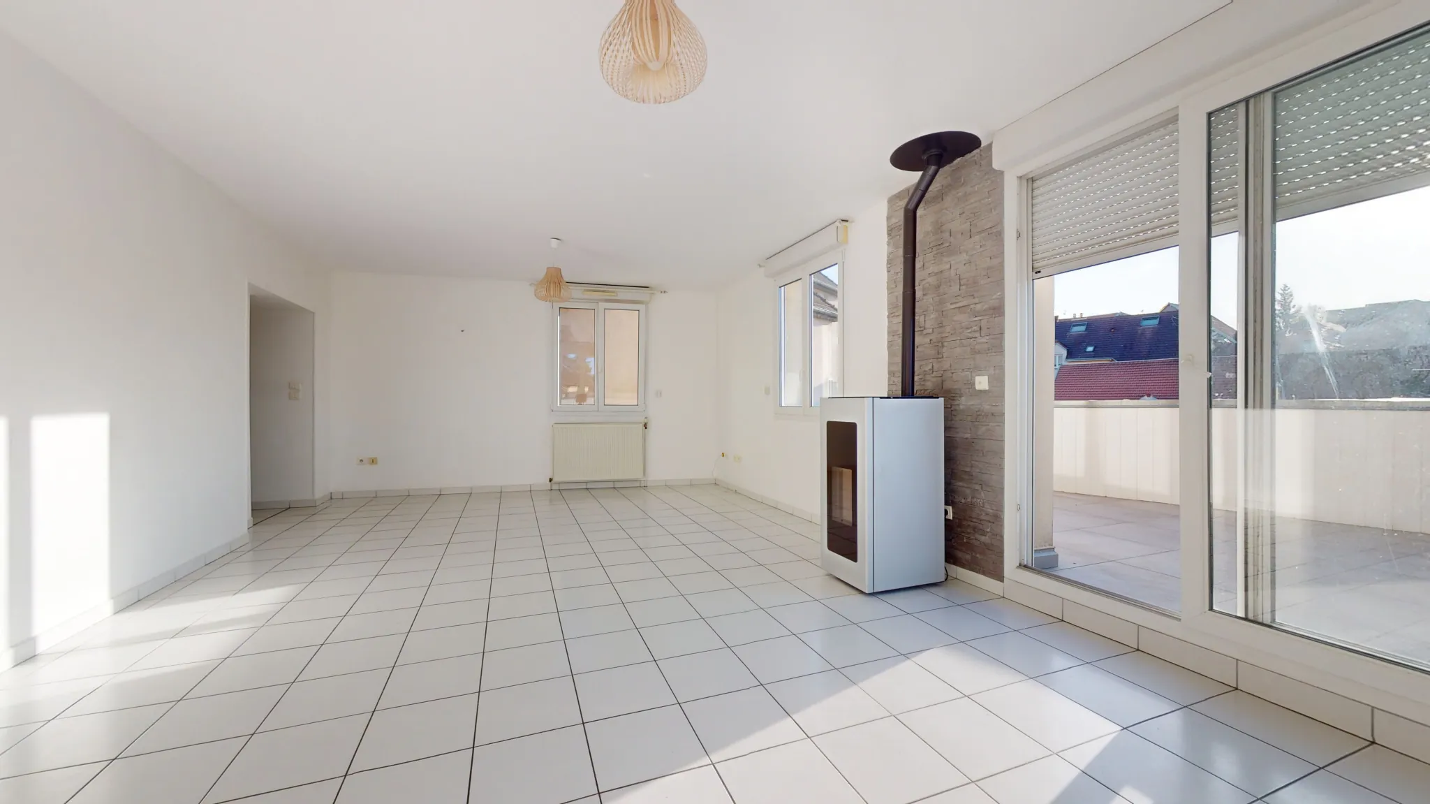 Appartement duplex lumineux de 127 m² avec terrasse et garage à Saint-Vit 