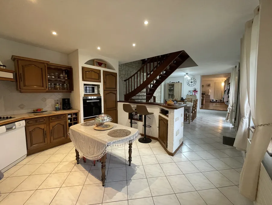 Maison rénovée avec terrasse et 2 chambres à Lesquielles Saint Germain