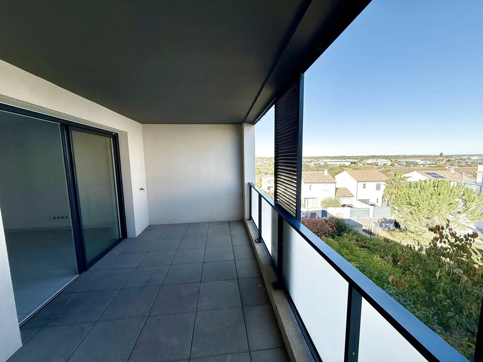 Appartement T2 avec terrasse, parking sécurisé à Saint-Aunès
