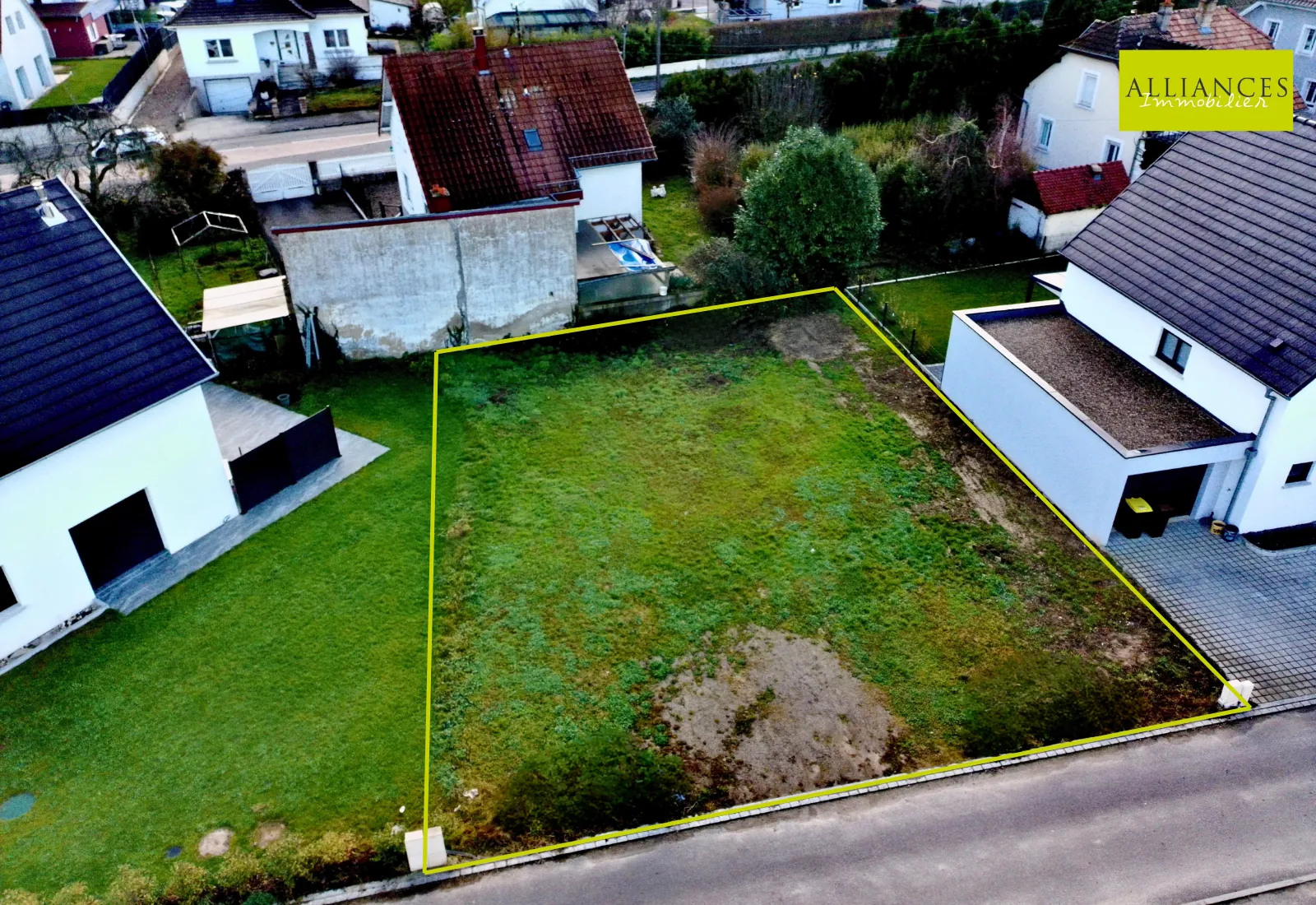 Terrain constructible de 437 m² à Zillisheim dans lotissement résidentiel moderne