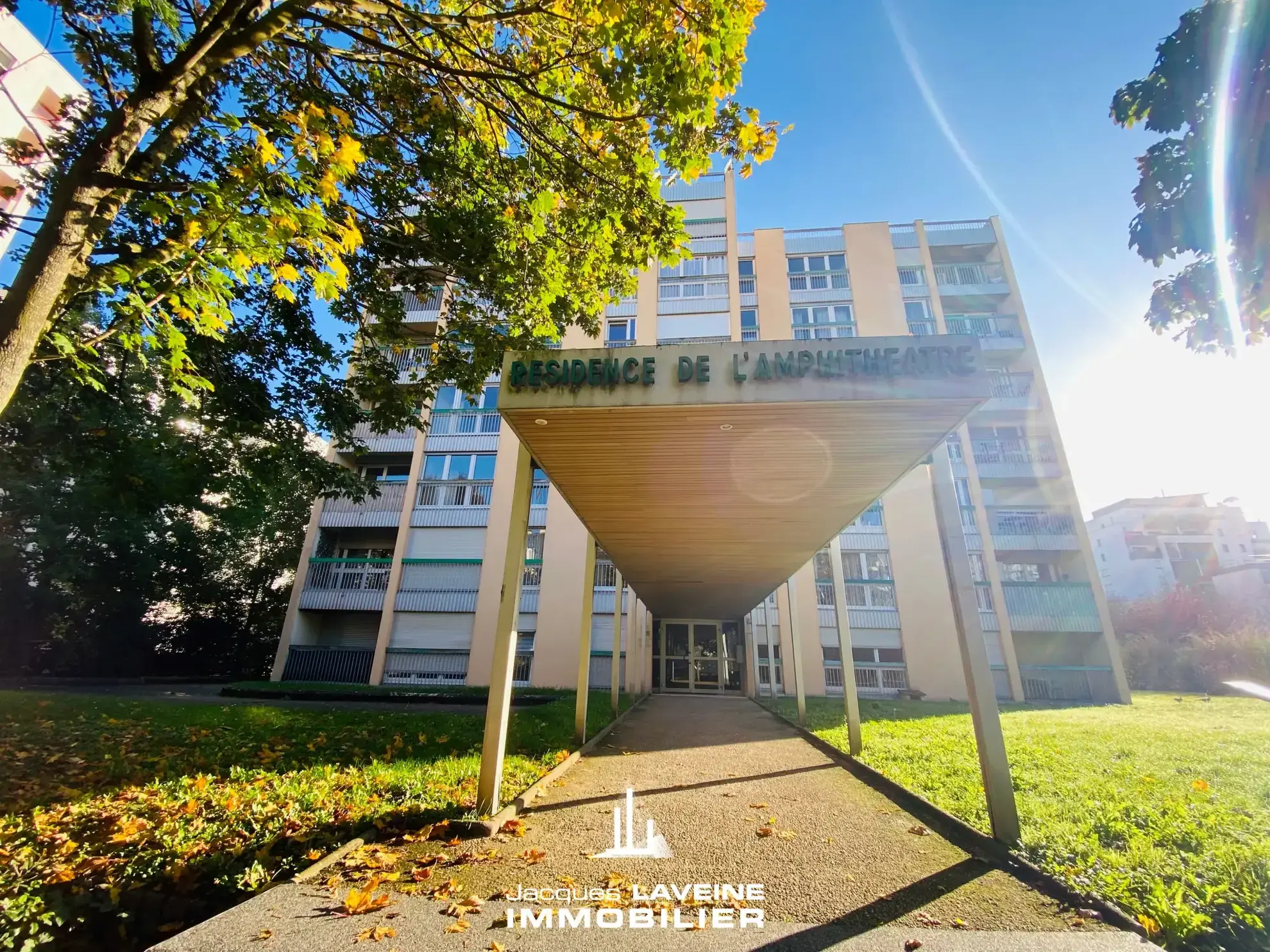 Bel appartement 2 pièces à Metz, dernier étage avec loggia et proximité gare 