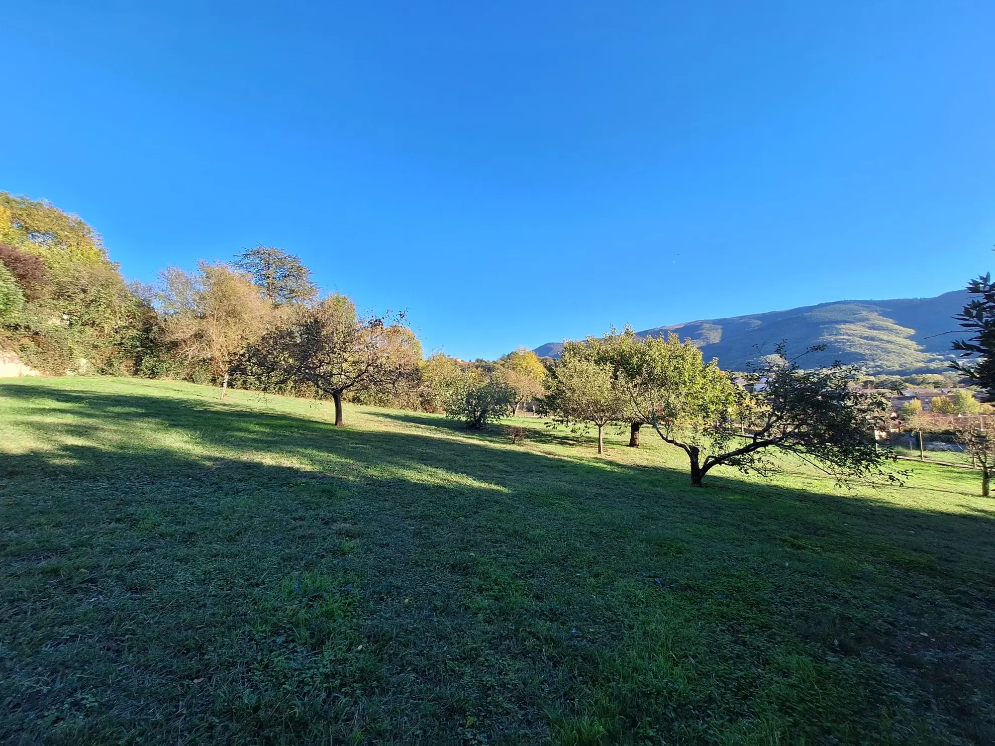 Villa avec vue montagne, sous-sol complet et jardin à Pont de l'Arn 