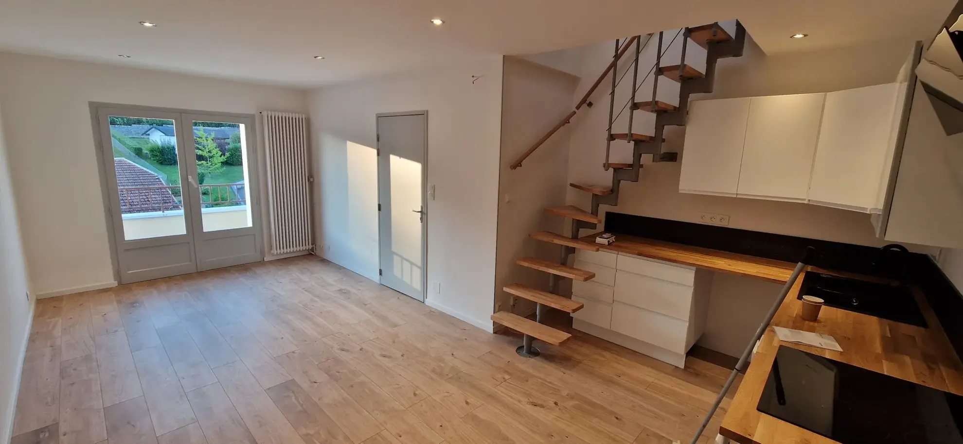 Appartement duplex de 76 m² avec garage aménagé à Avanne-Aveney 