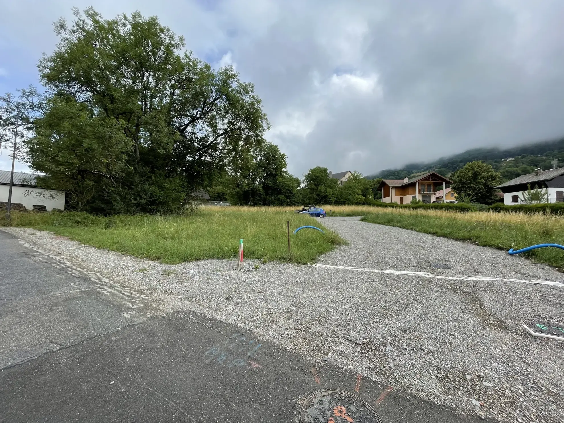 Terrain constructible de 805 m² à Viuz-en-Sallaz avec vue montagne - Opportunité à saisir
