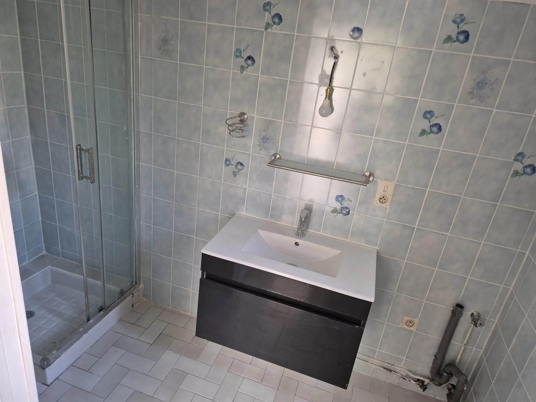 Maison de village de 82m² avec jardin et dépendances à Roches sur Marne 