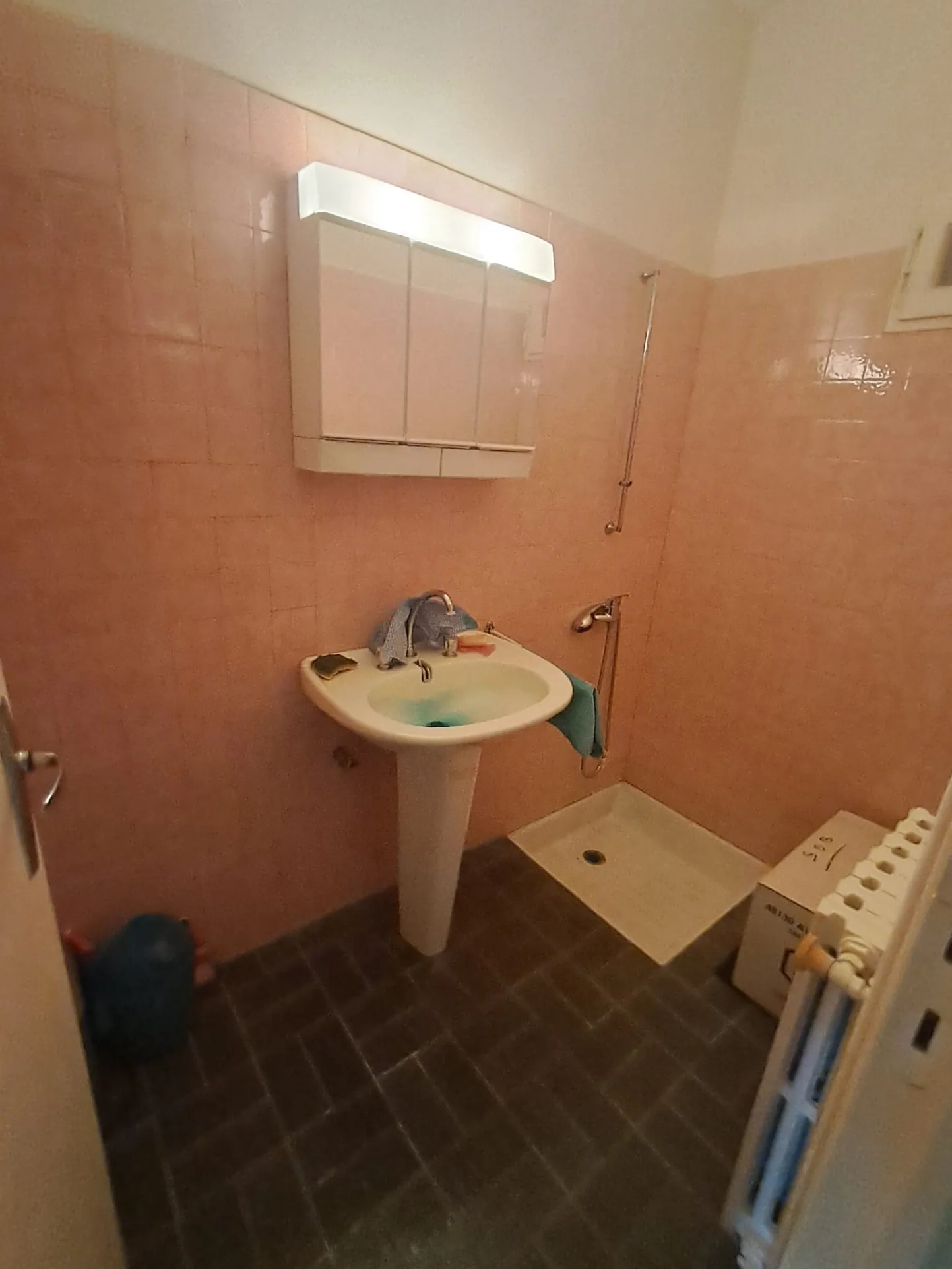 Maison à vendre avec appartement indépendant et grand potentiel à Saint-Rome de Cernon 