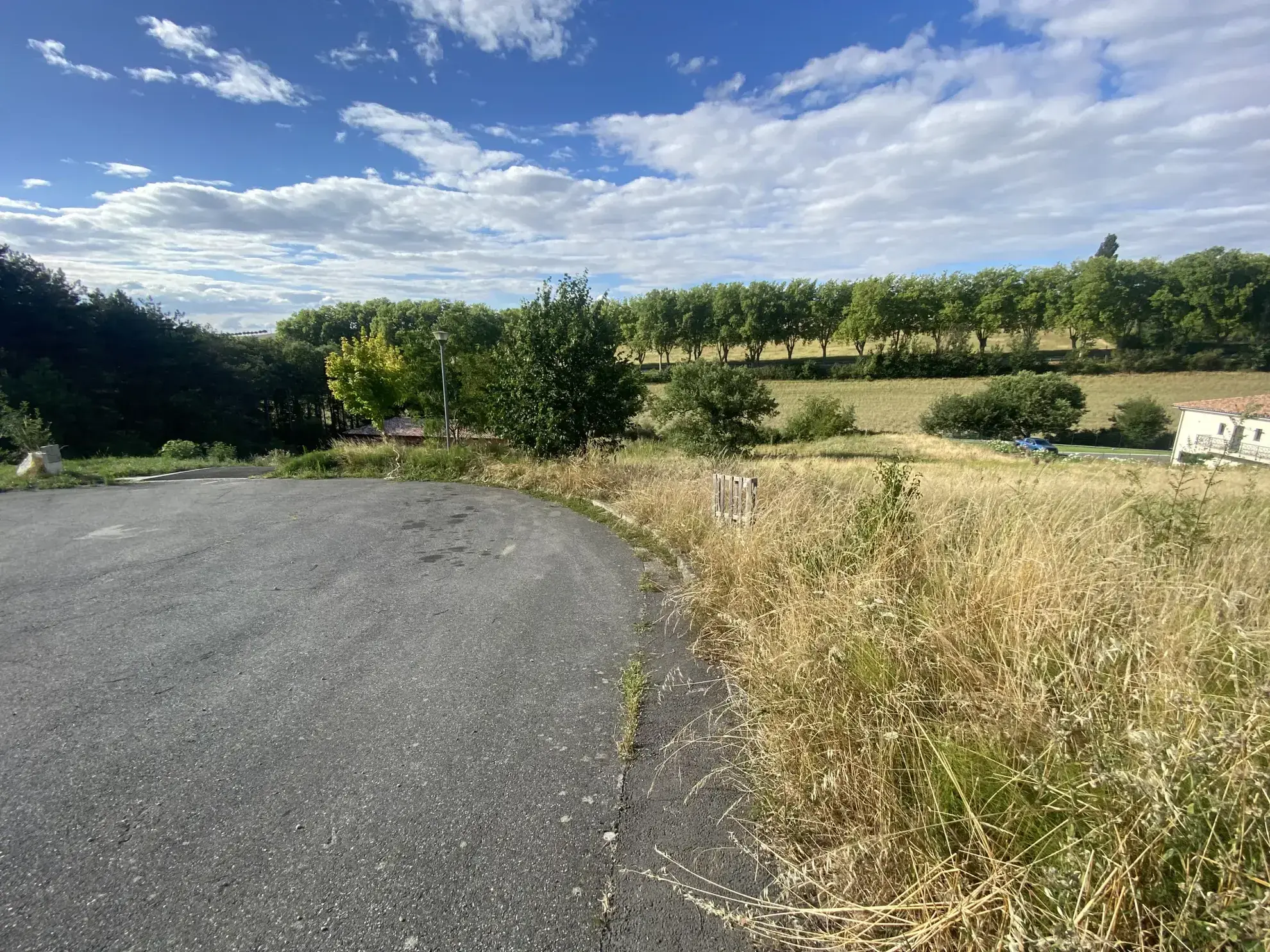 Terrain constructible de 1608 m² à Nailloux, proche écoles et voies rapides 