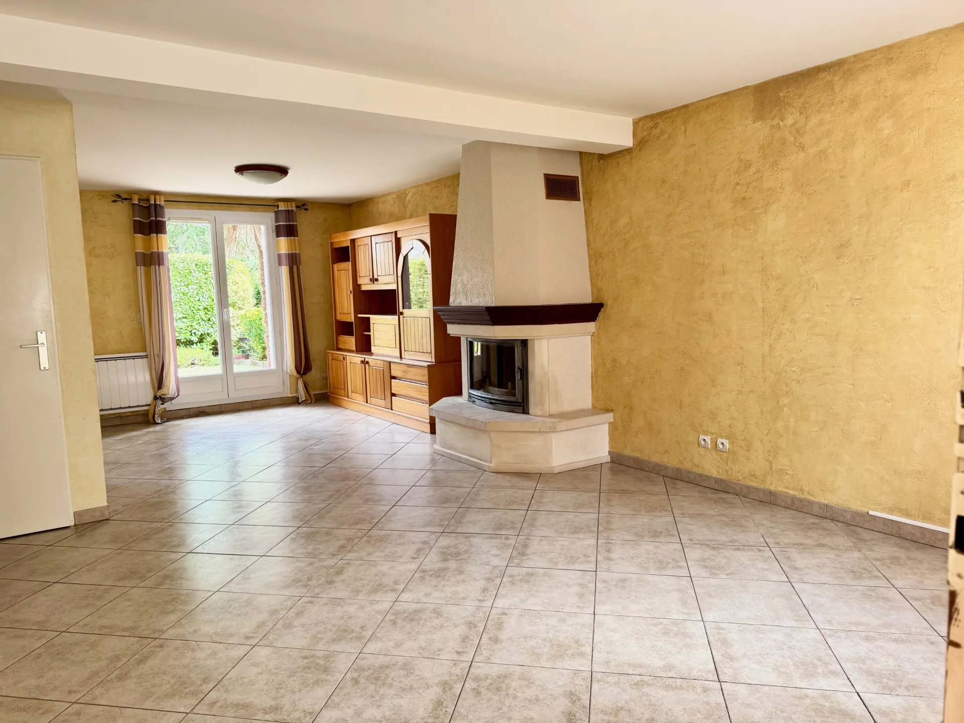 Pavillon de 89 m² à vendre à Villabé, calme et bien entretenu 