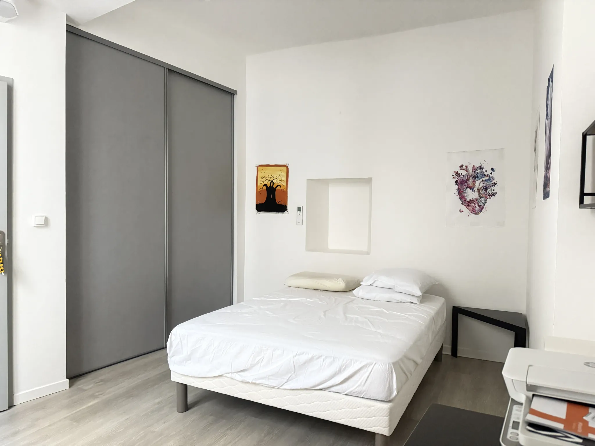 Appartement 2 pièces rénové avec cave au cœur de Nîmes 
