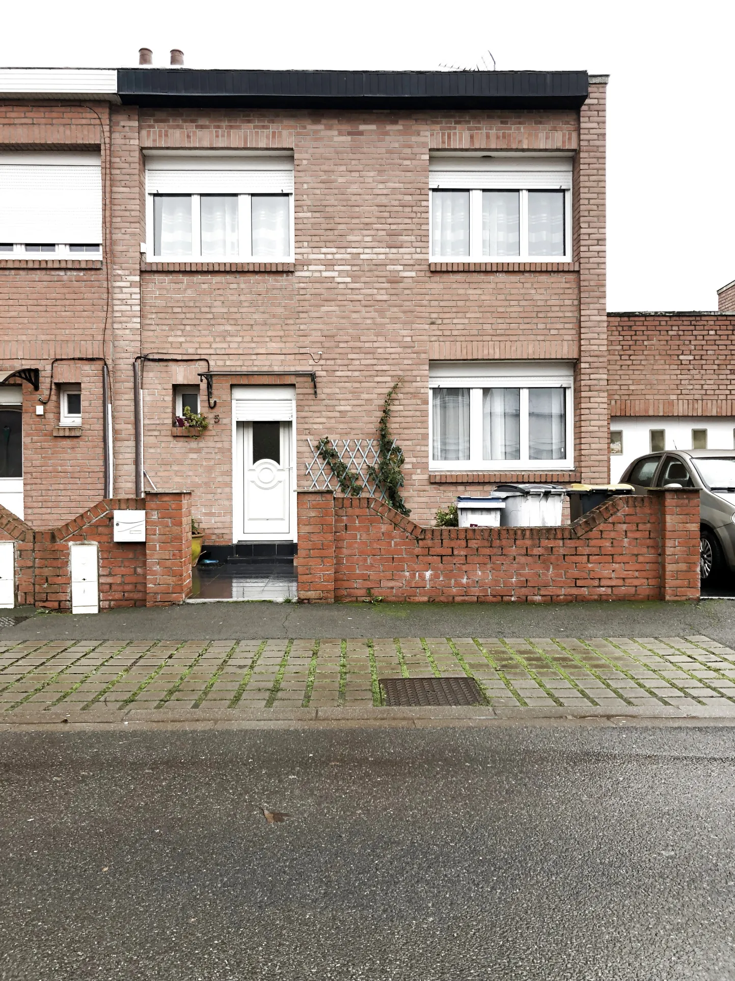 Belle maison semi-individuelle de 120m² à Auby avec jardin et garage