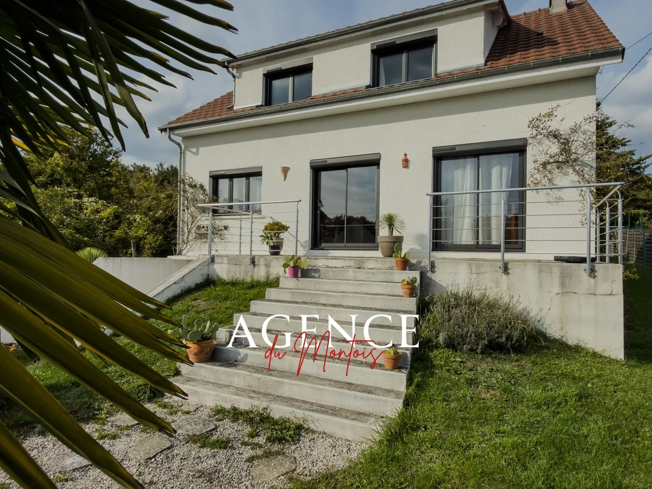Maison traditionnelle rénovée avec jardin clos à Donnemarie-Dontilly