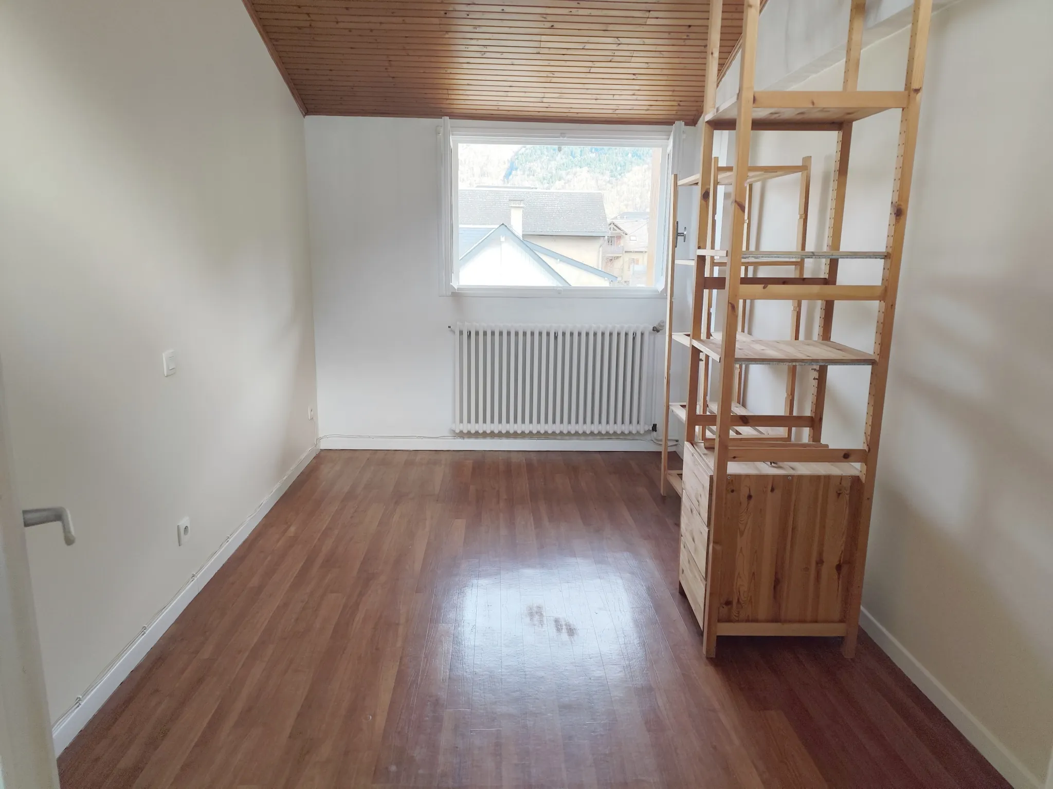 Appartement duplex lumineux 75 m² avec terrasses dans le centre de Bagnères-de-Luchon 