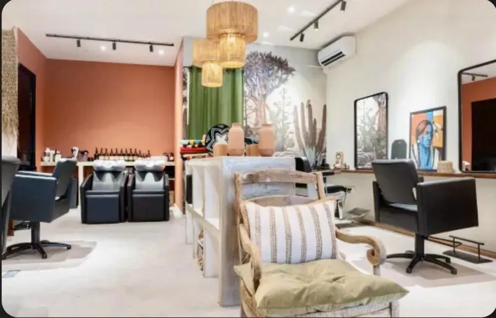 Fonds de commerce salon de coiffure à vendre à Aubais - Emplacement stratégique