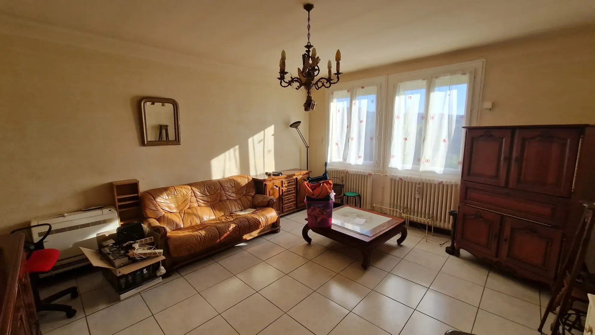 Villa indépendante à Millau de 119 m² avec terrain clos et travaux à prévoir 