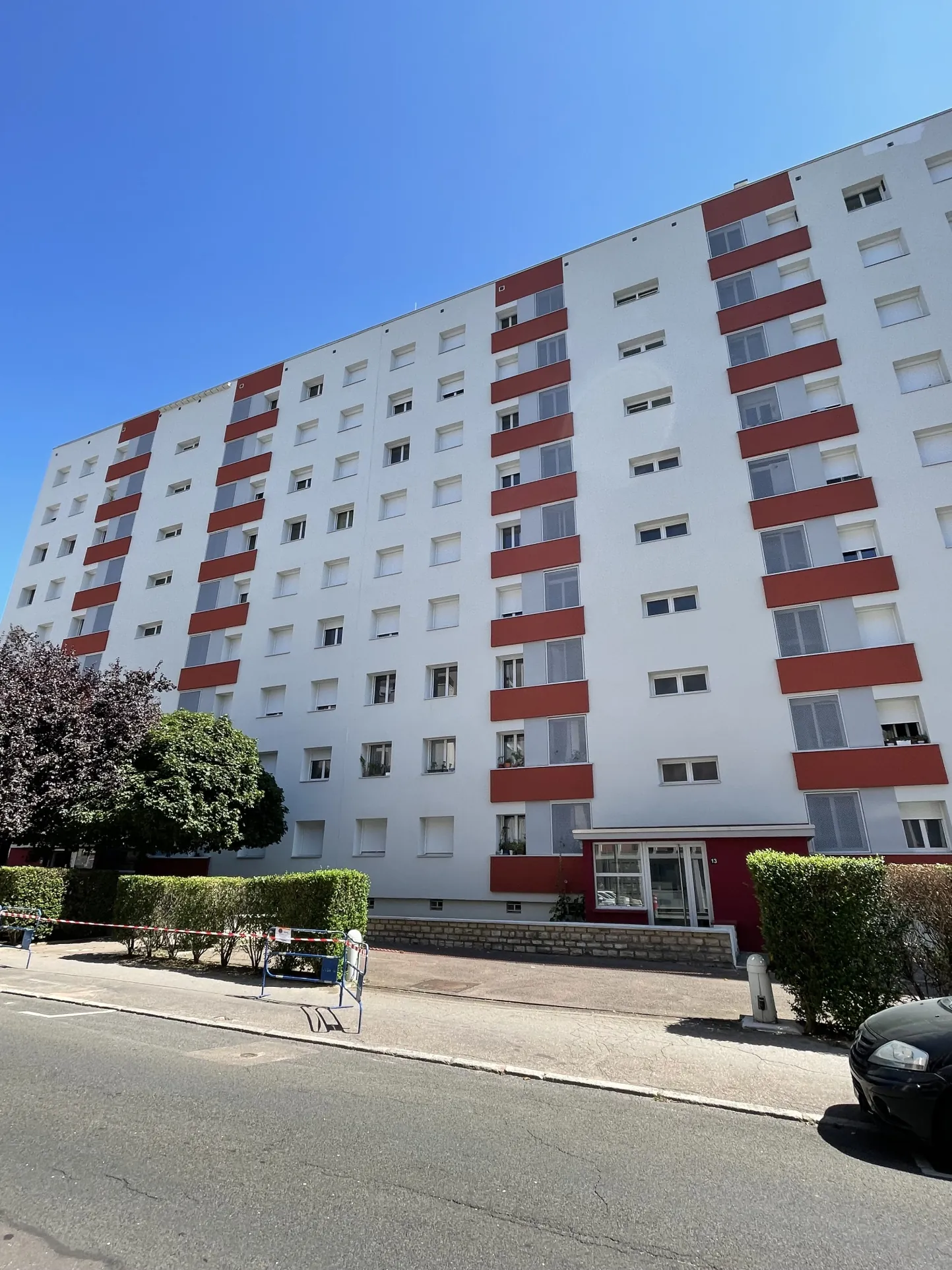 Appartement T4 à Dijon proche Gare et Arquebuse avec deux logements meublés 