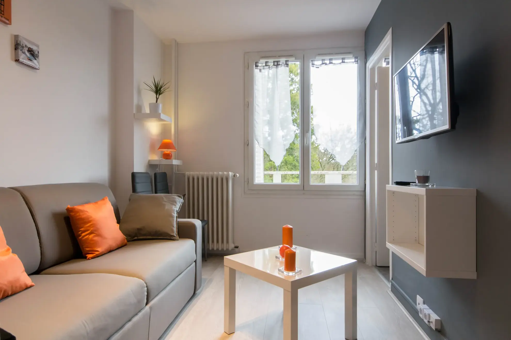 Appartement T4 à Dijon proche Gare et Arquebuse avec deux logements meublés 