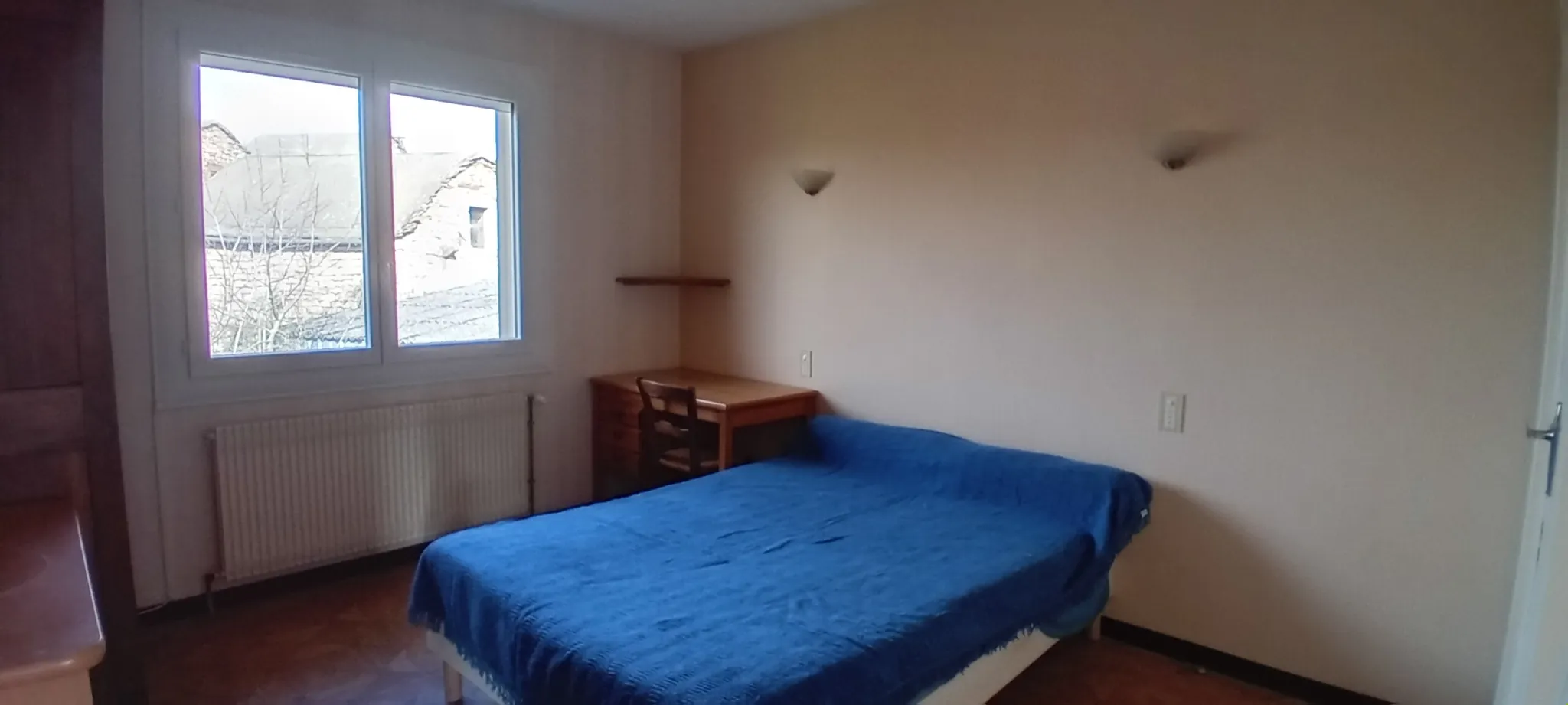 Maison T5 à 20 minutes de Millau avec terrasse et garage à Verrières 