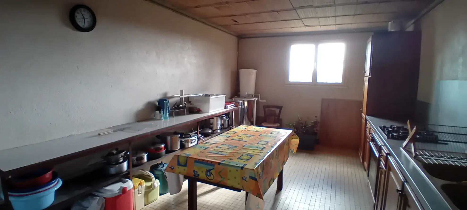 Maison T5 à 20 minutes de Millau avec terrasse et garage à Verrières 