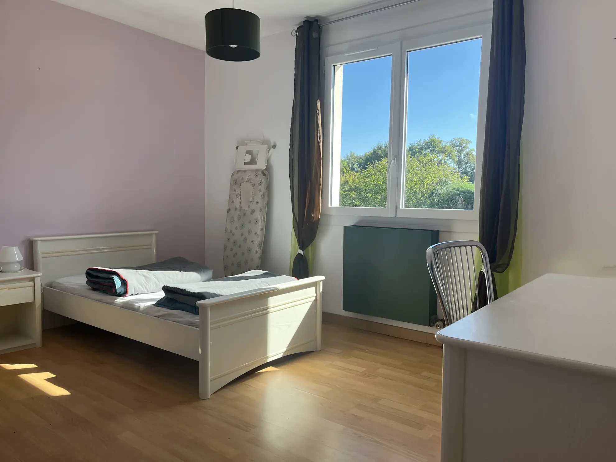 Maison de plain-pied avec 3 chambres et grand terrain à Mortagne-sur-Sèvre 