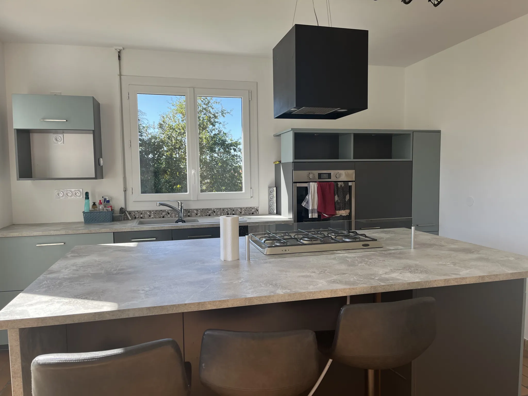 Maison de plain-pied avec 3 chambres et grand terrain à Mortagne-sur-Sèvre 