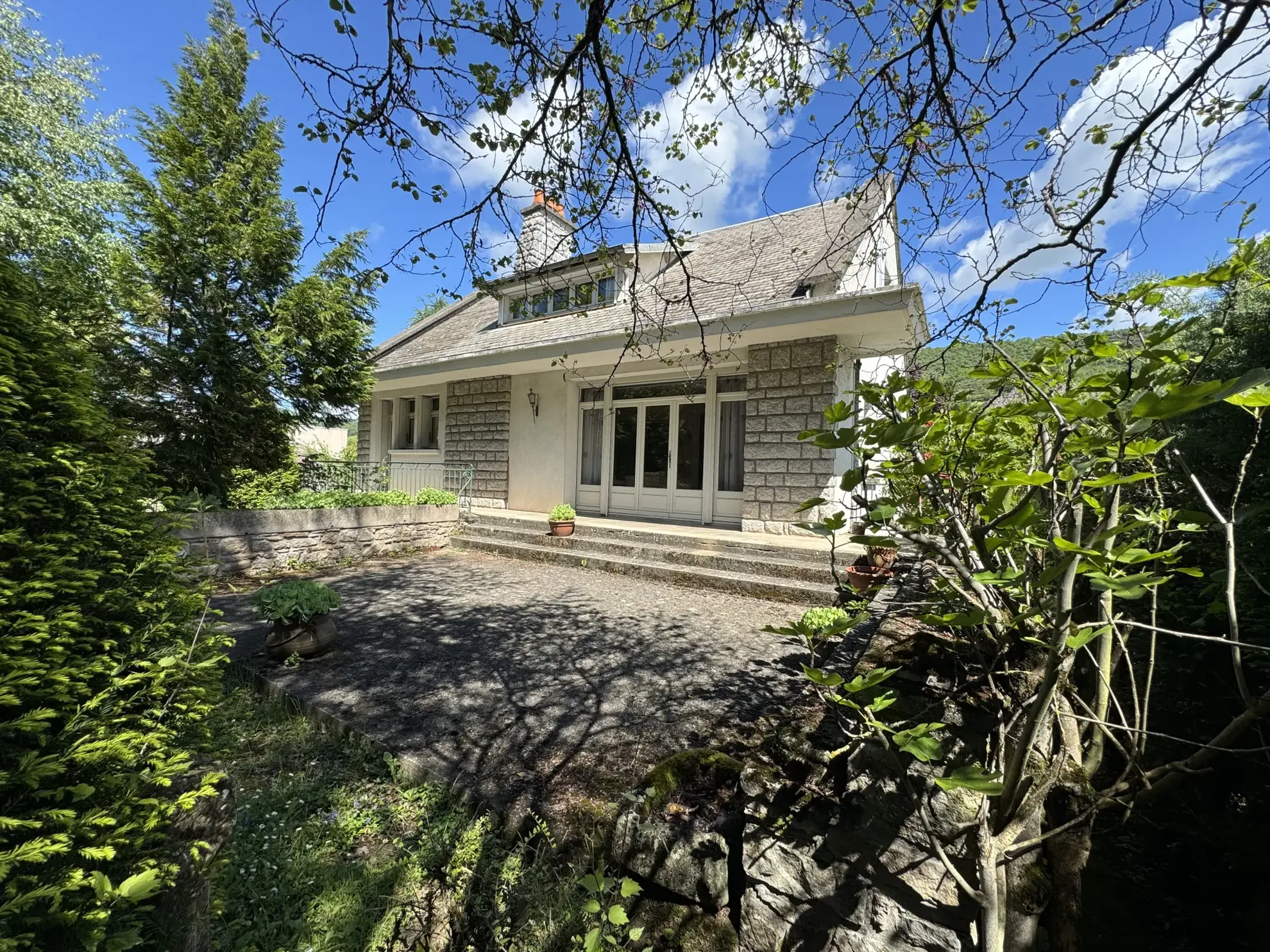 À vendre maison de 170 m² avec jardin à Saint Affrique