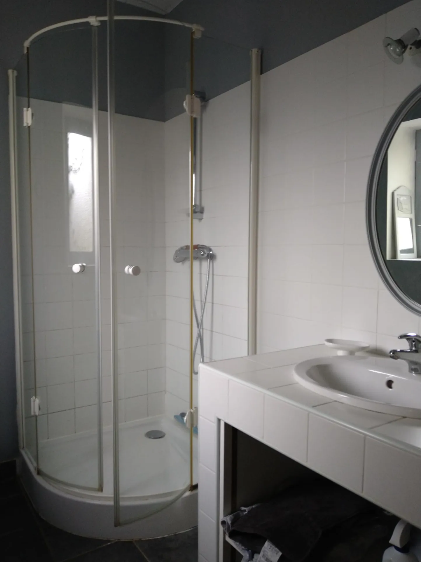 Maison de campagne à Gesvres de 147,63 m² avec dépendances et terrain de 3 318 m² 