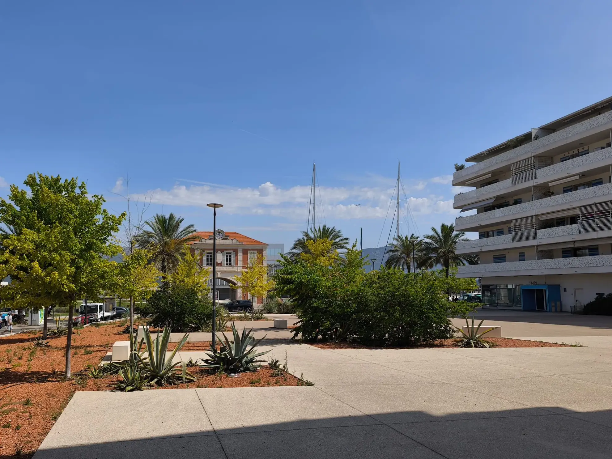 Place de parking sécurisée à La Seyne-sur-Mer, quartier Porte Marine