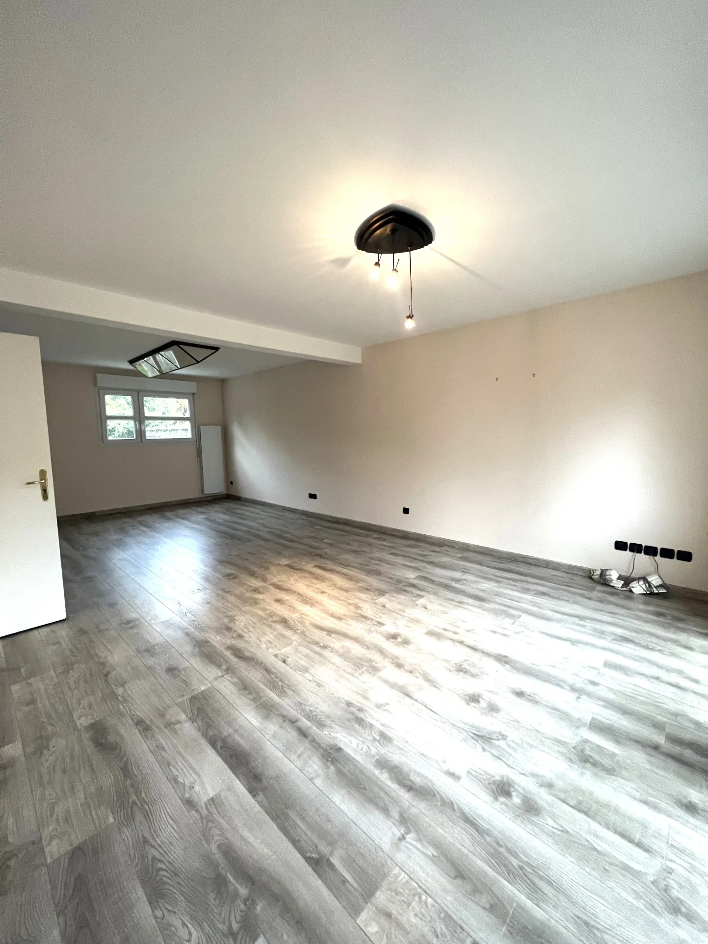 Bureaux professionnels à vendre à Arras près du centre-ville et de la gare