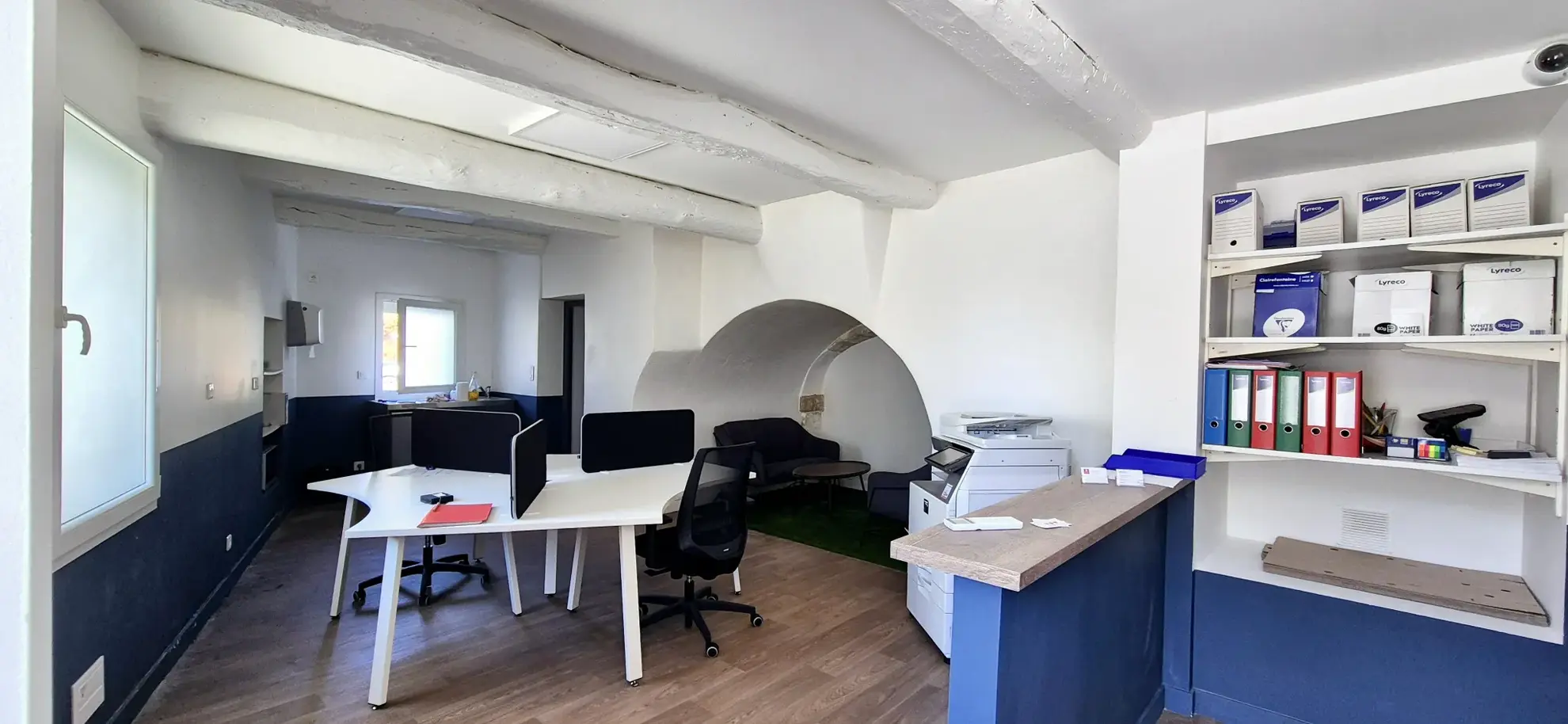 Local commercial de 80 m² à Saint-Mathieu-de-Tréviers, idéal transformation en habitation 