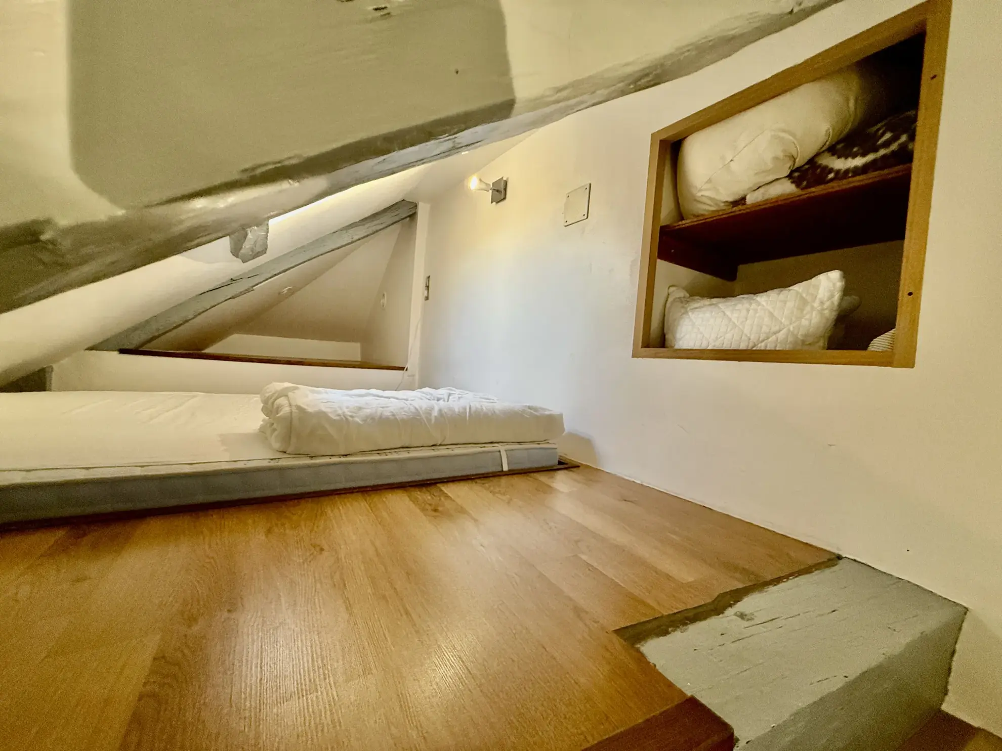 Charmant studio duplex de 54 m² en plein centre d'Auxerre 