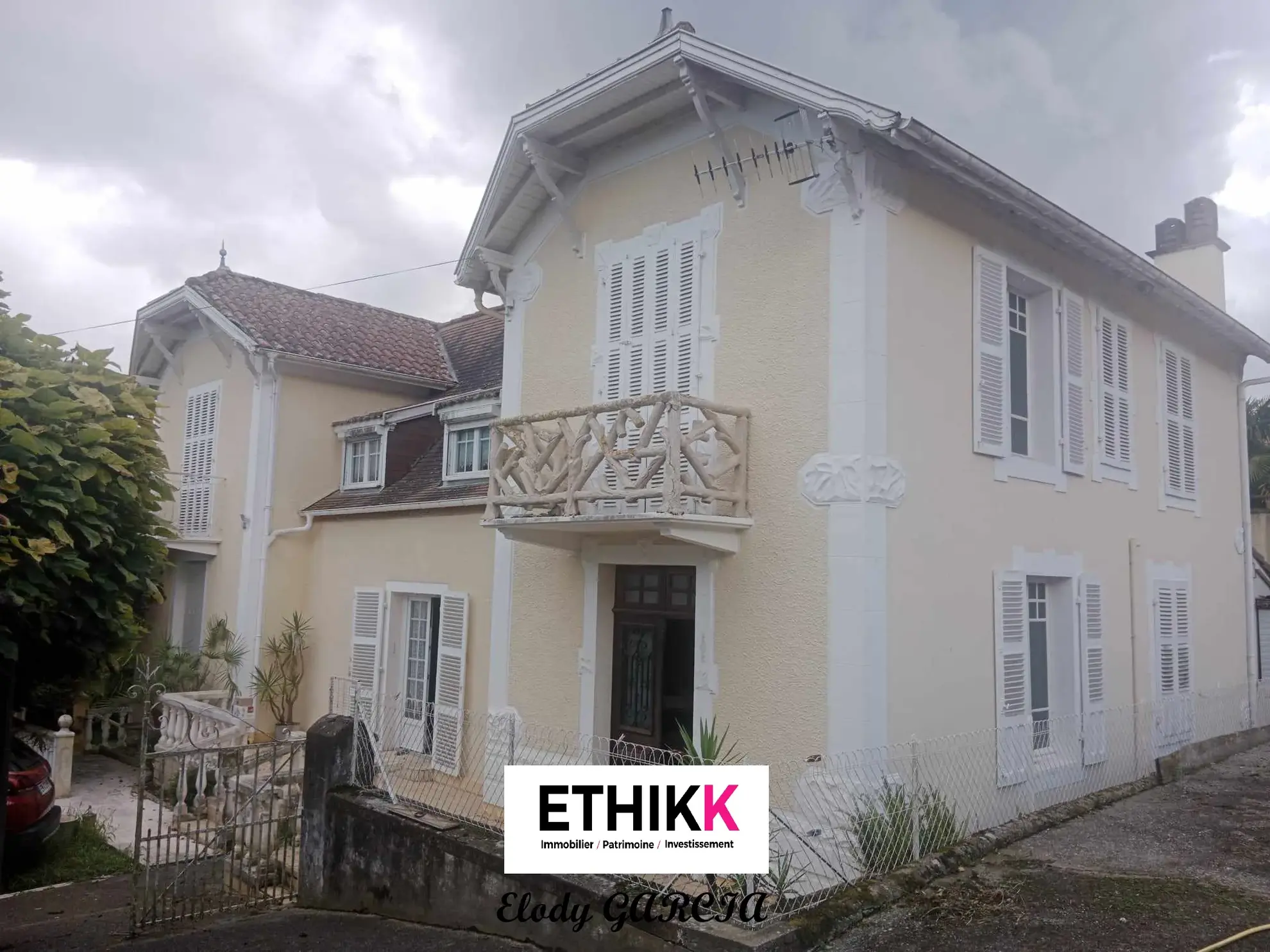 Ferme avec terrain, granges, et potentiel commercial à Casteide Candau 