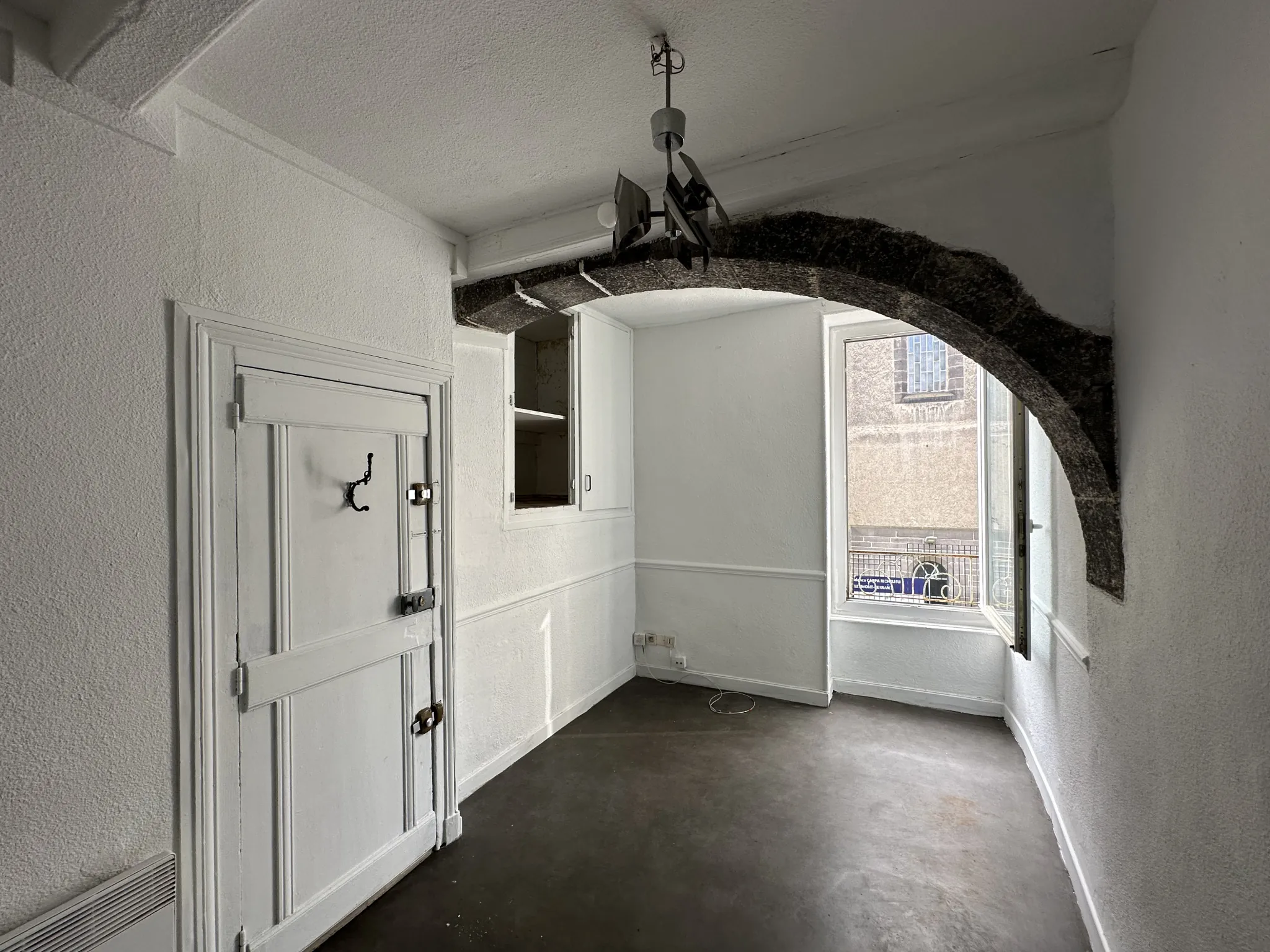 Immeuble à vendre à Clermont-Ferrand près des écoles et faculté, potentiel locatif élevé 