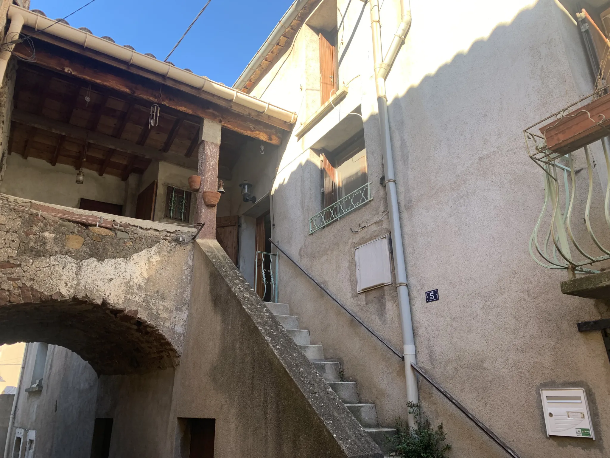 Maison de village à vendre à Le Bousquet d'Orb - Rénovation possible 