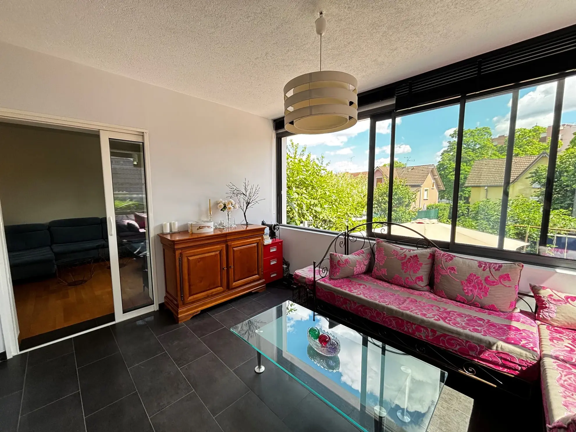 Maison rénovée de 179 m² à Belfort avec jardin et 3 chambres 
