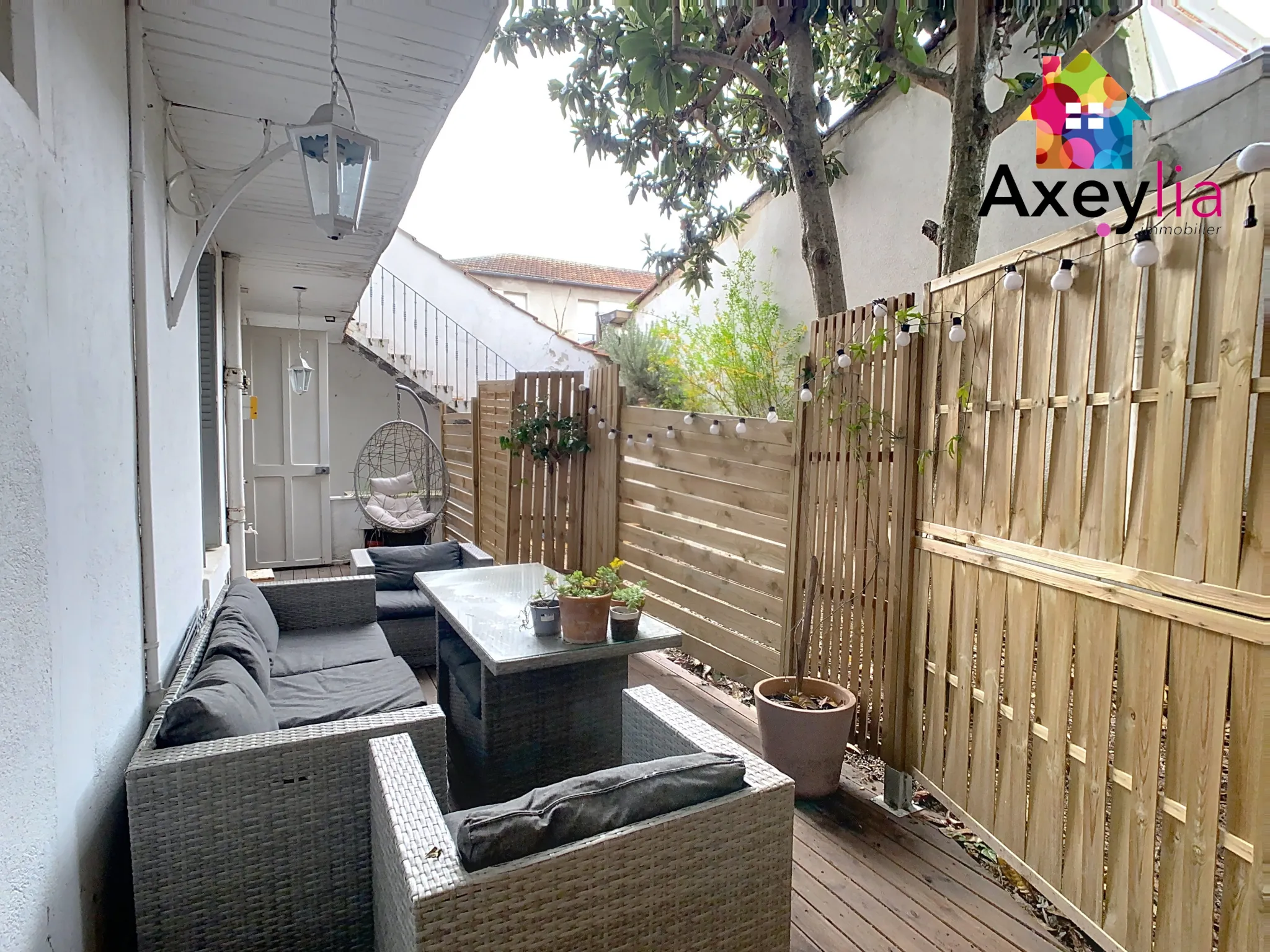 Appartement T4 rénové en rez-de-jardin à Roanne près de la gare 