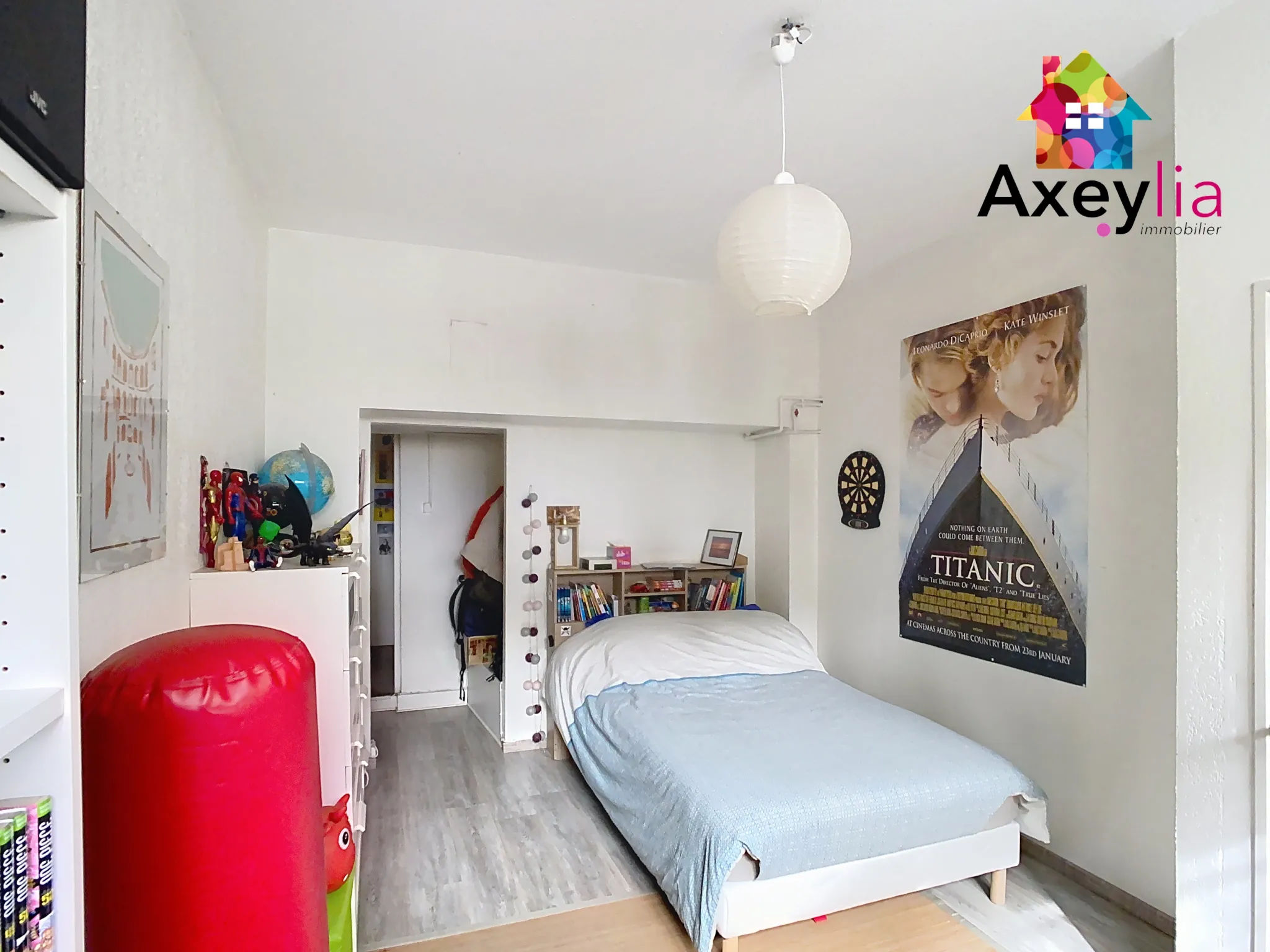 Appartement T4 rénové en rez-de-jardin à Roanne près de la gare 