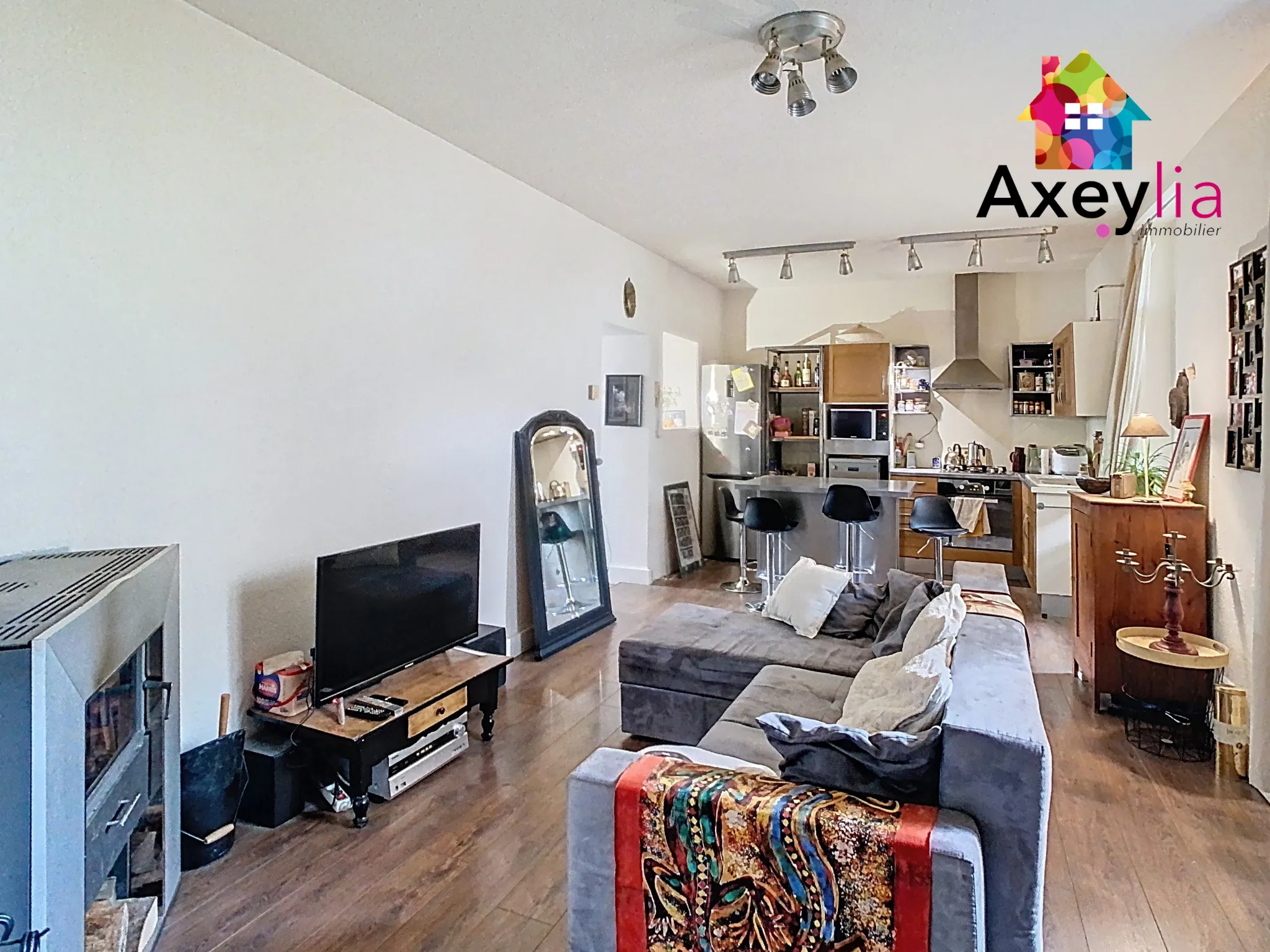 Appartement T4 rénové en rez-de-jardin à Roanne près de la gare 