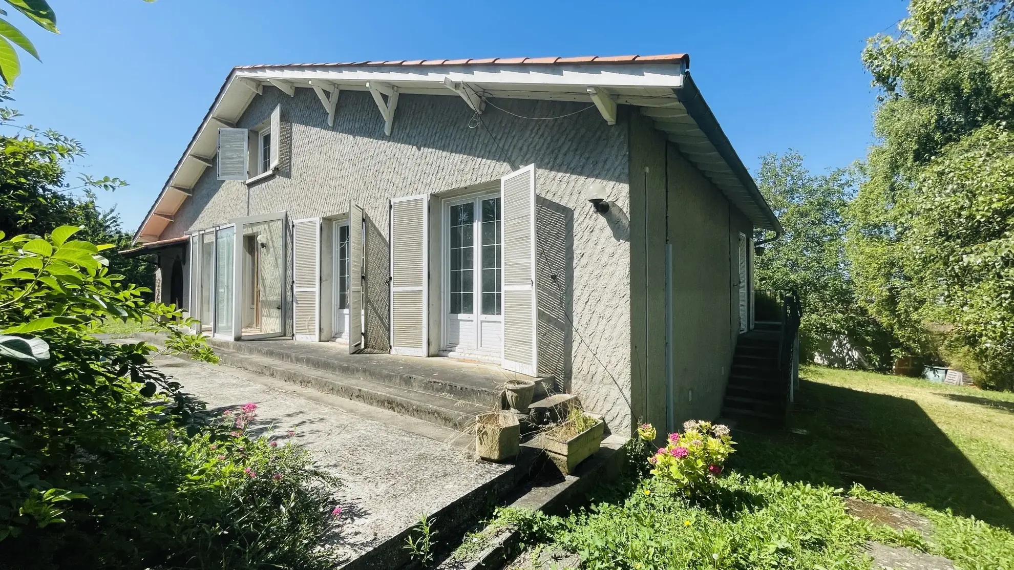Maison spacieuse de 178 m² avec terrain à Mur-sur-Allier - Opportunité à saisir