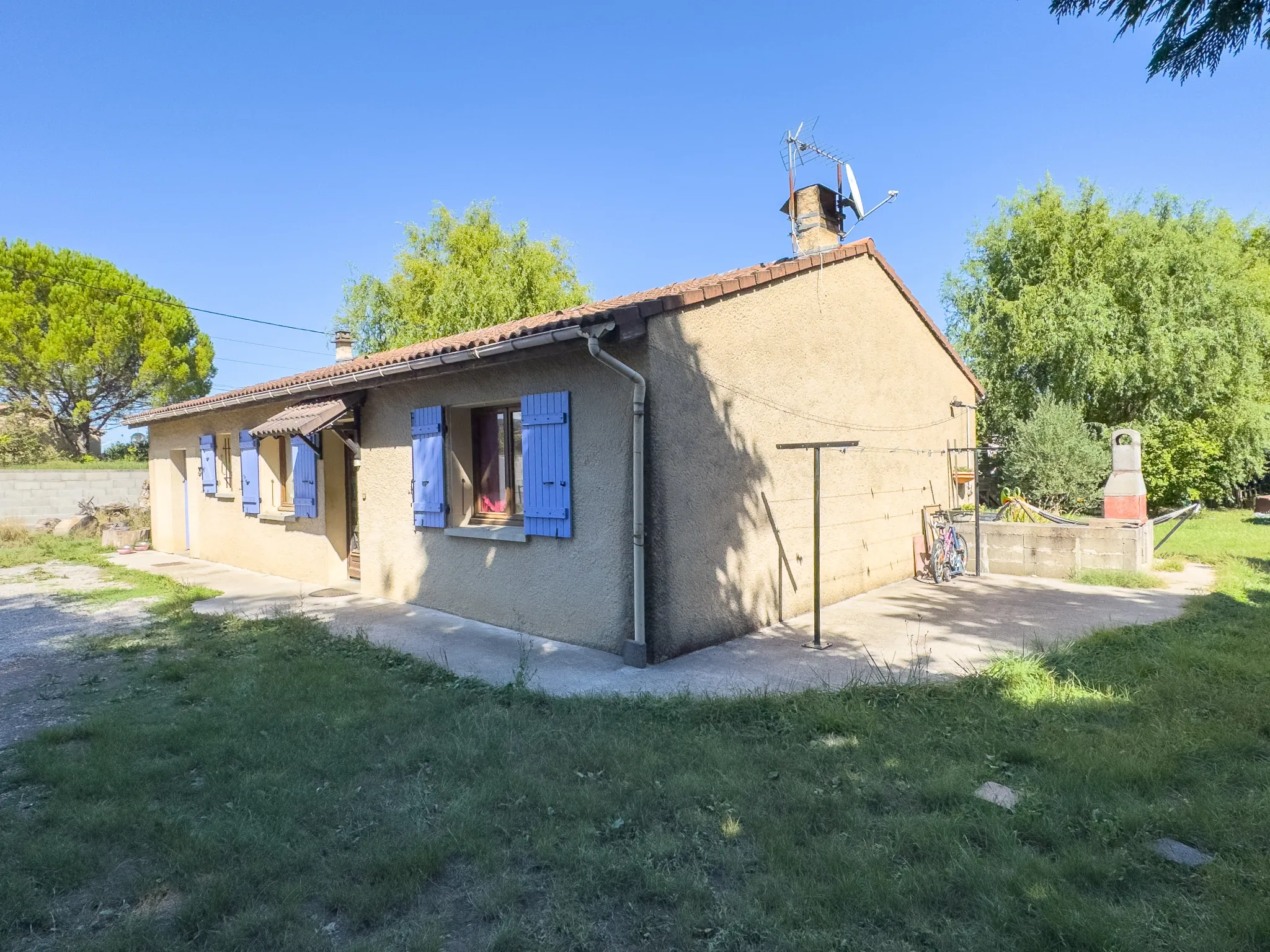 Maison de plain-pied à Baix avec grand terrain - 90m² 