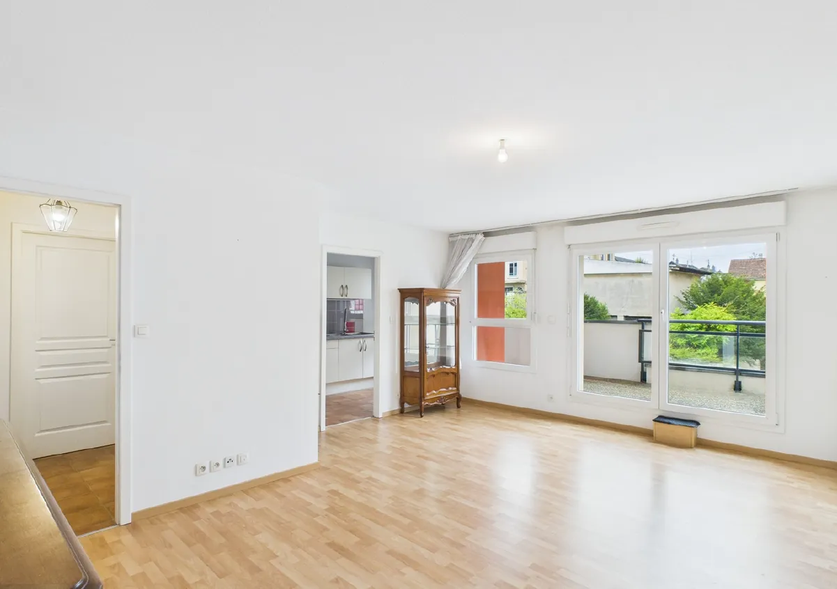 Appartement lumineux de 70 m² avec terrasse et garage à Brunstatt 