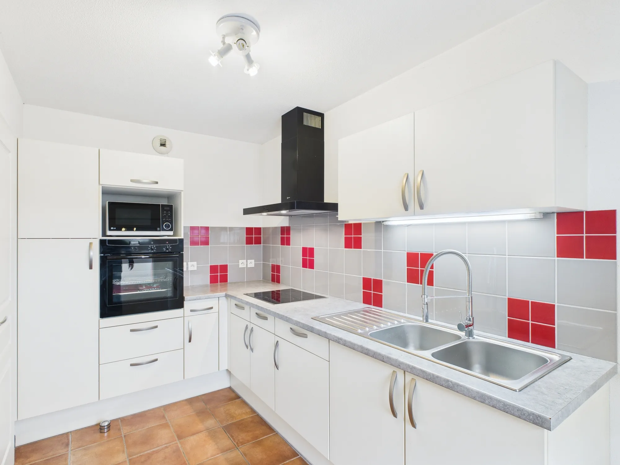 Appartement lumineux de 70 m² avec terrasse et garage à Brunstatt 