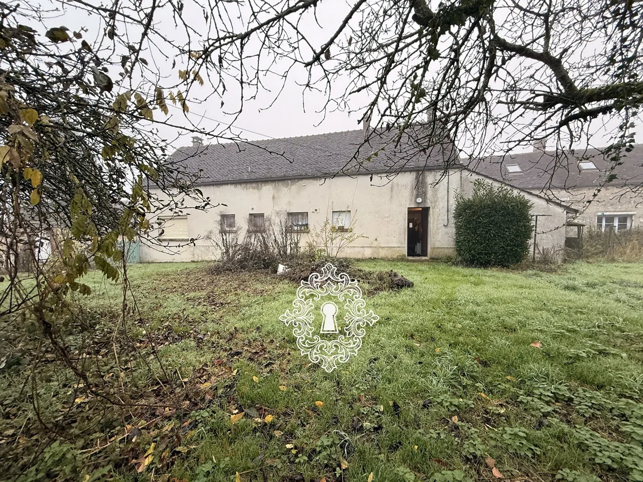 Maison indépendante à Donnemarie-Dontilly – 5 chambres, terrain de 1150 m², à rénover, faible performance énergétique 