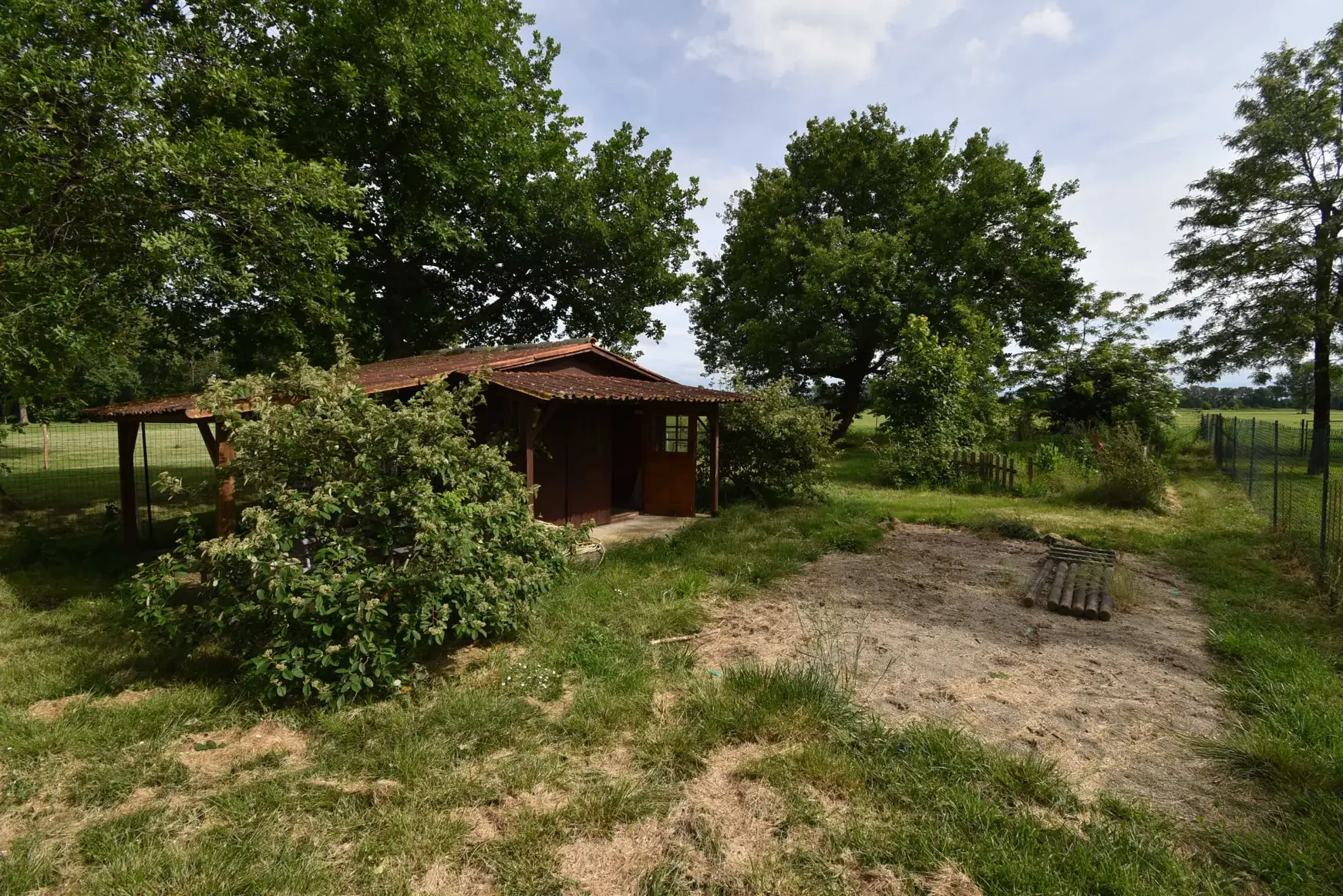 Maison de village à vendre à Mazères (09) - 113 m² avec terrasse et garage 