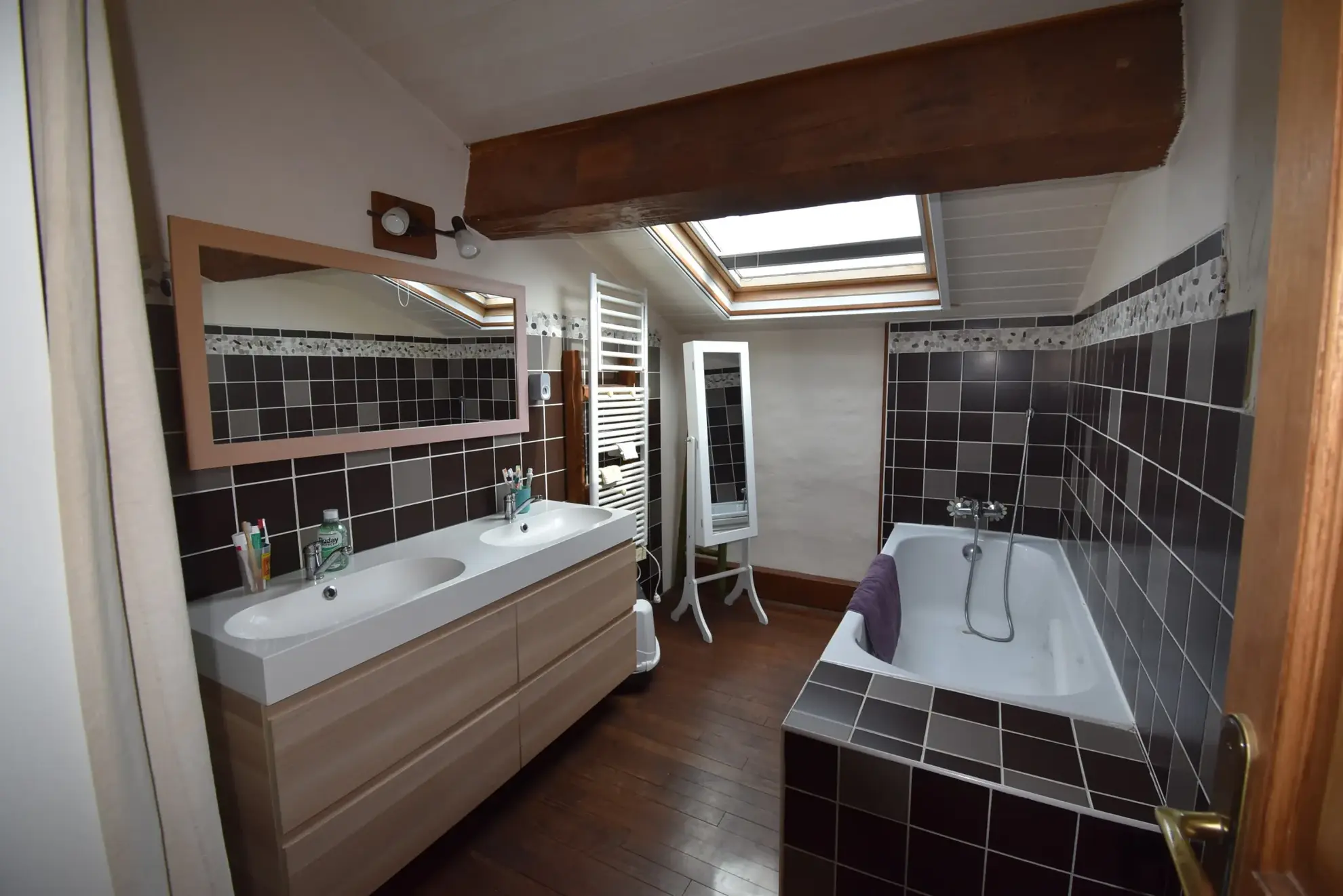 Maison de village à vendre à Mazères (09) - 113 m² avec terrasse et garage 