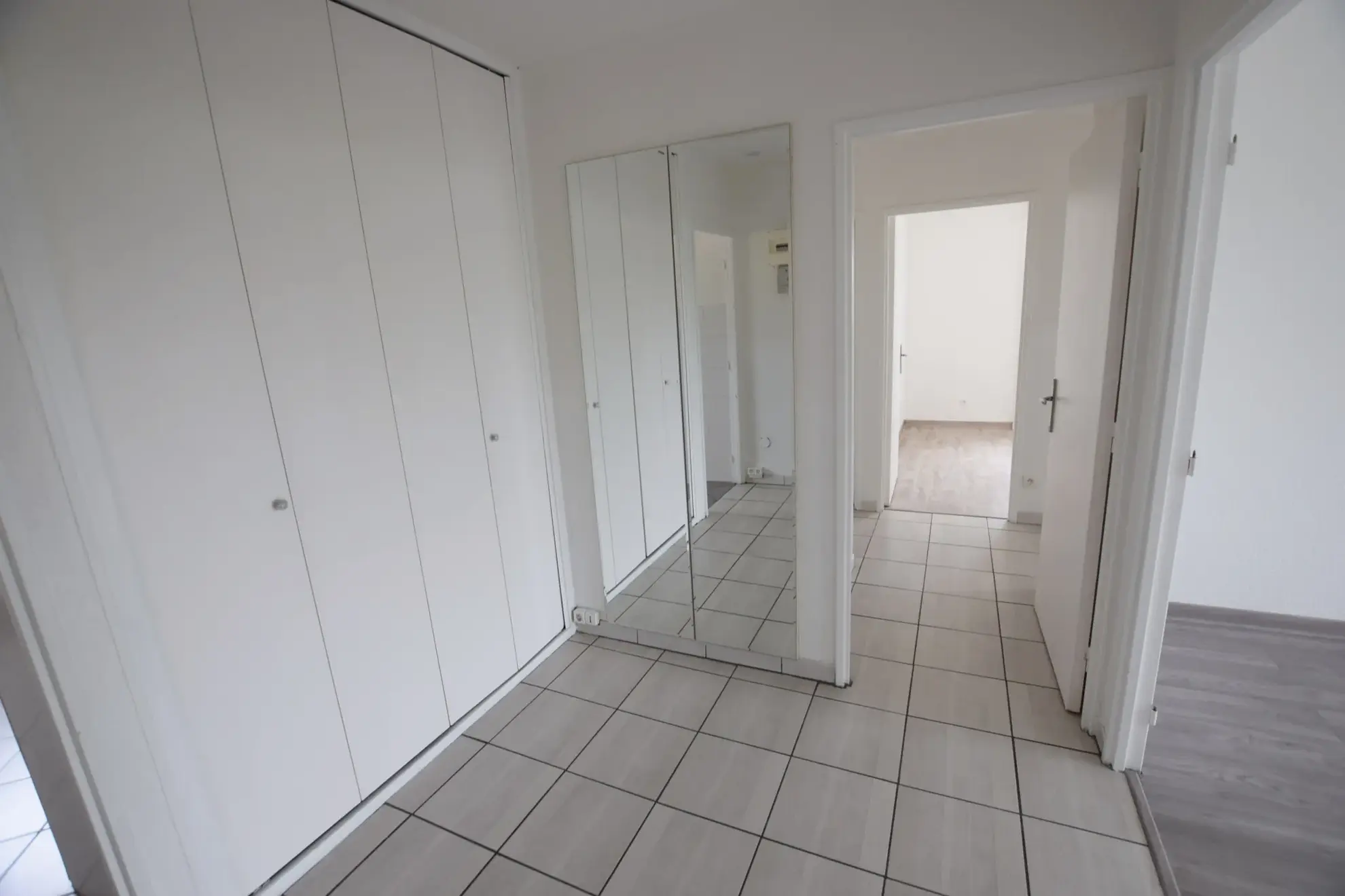 Appartement rénové avec balcon et garage à Sochaux en vente