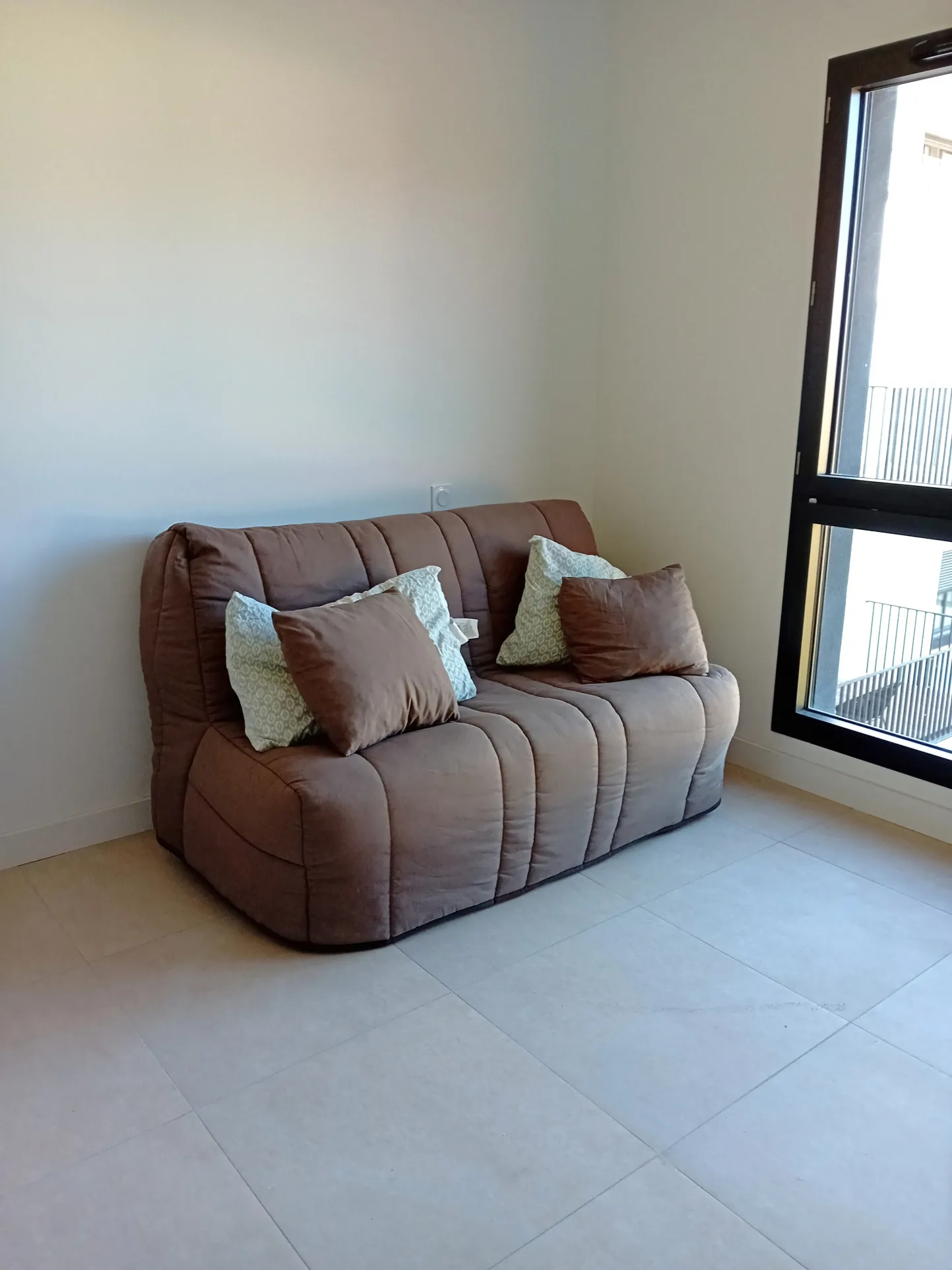 Studio neuf de 22,56 m² à Porto-Vecchio avec parking et idéal pour premier achat 