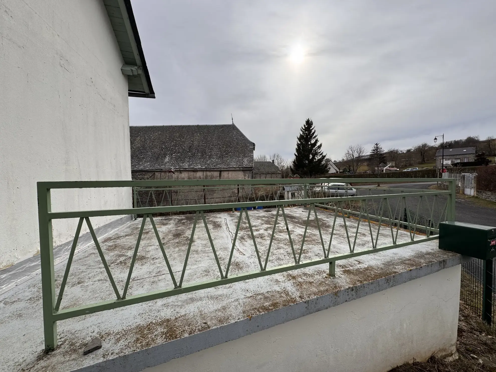 Maison de village à vendre à Paulhac avec terrasse et appartement indépendant 