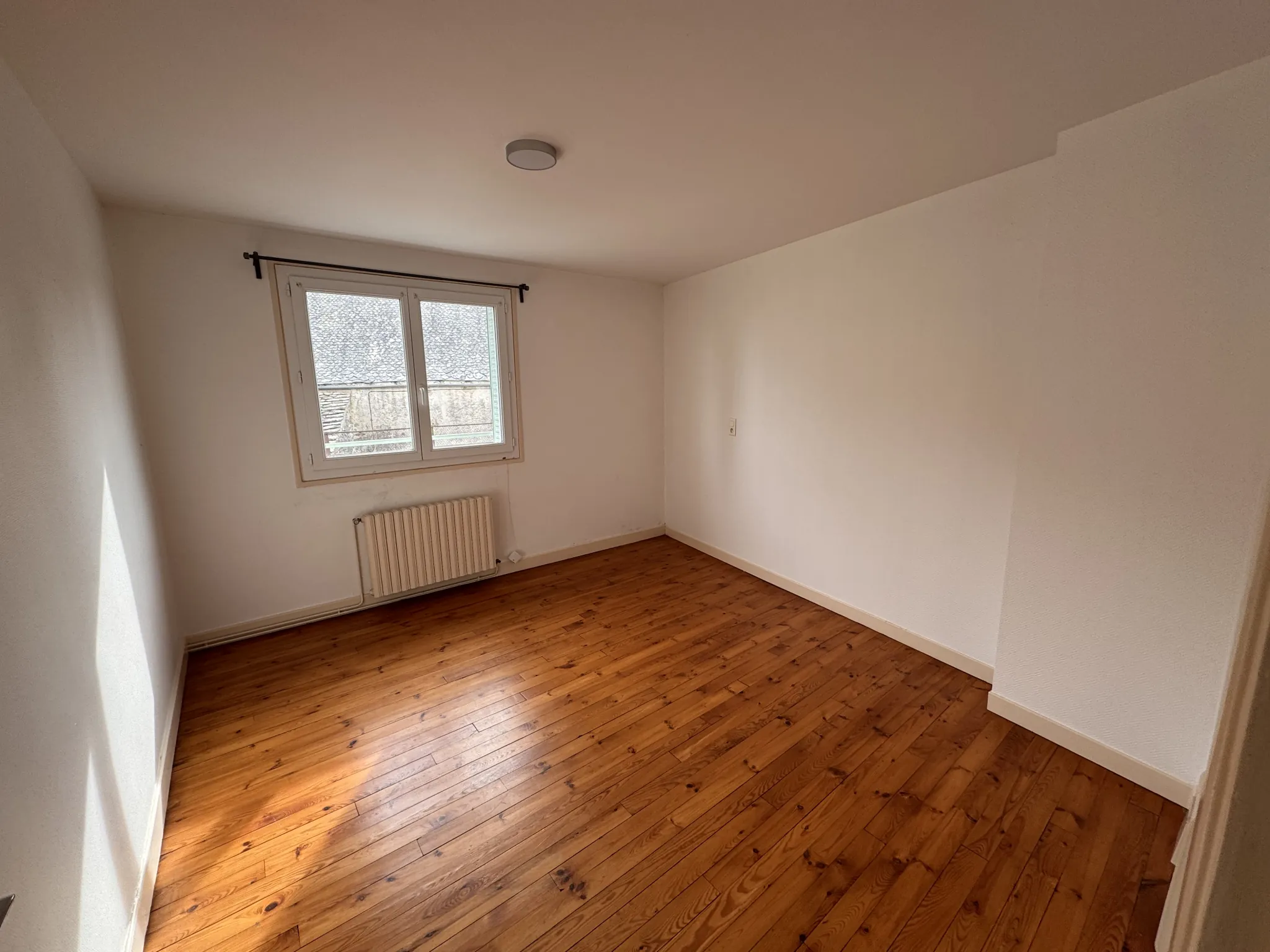 Maison de village à vendre à Paulhac avec terrasse et appartement indépendant